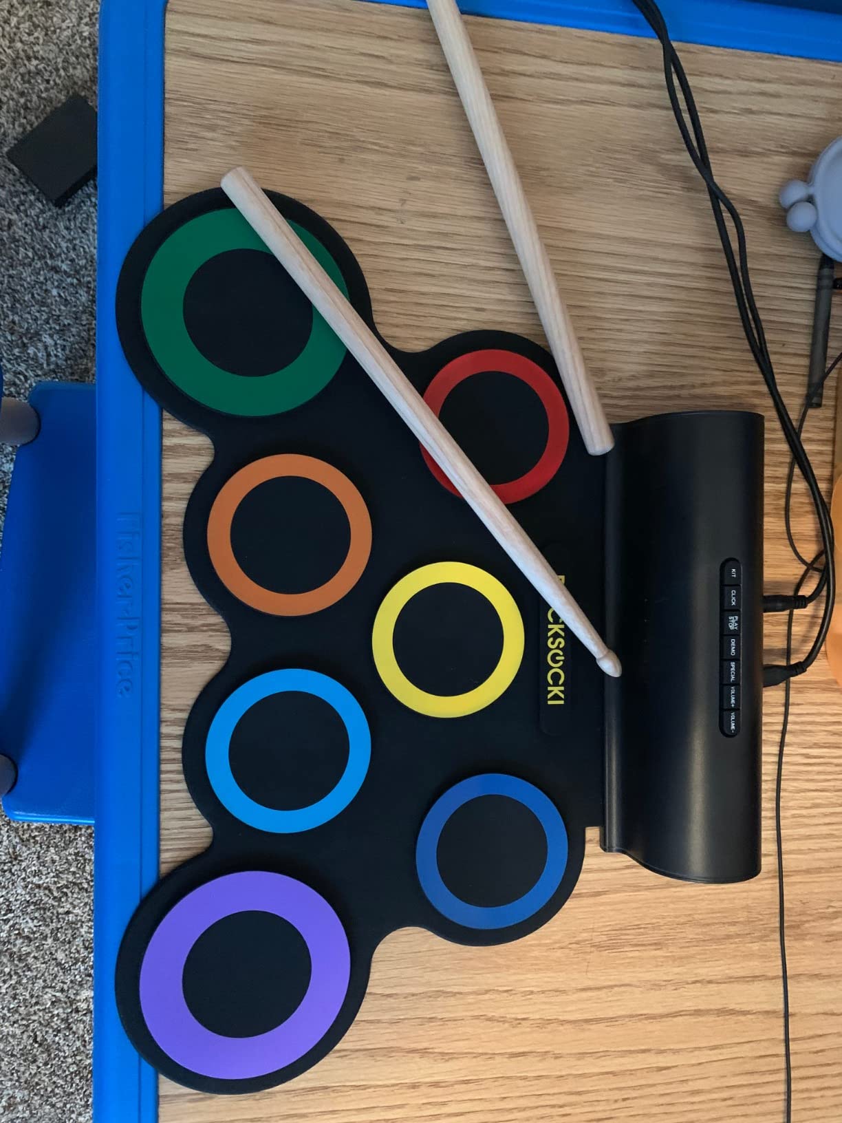ROCKSOCKI Electric Drum Set, 7-Pad Electronic Drum Set with Headphone Included, Roll-up Drum Pad For Kids, Great Holiday Xmas Birthday Gift (Dual Speakers) customer photo 2