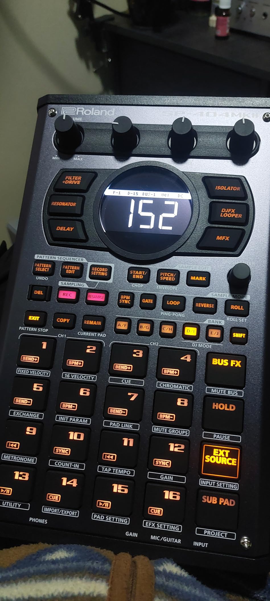 Roland SP-404MKII Creative Sampler and Effector | The Legendary SP-404 Beat Maker with Some Serious Upgrades | Fast workflow | 16GB Internal Storage | 32-Voice Polyphony | 160 Samples Per Project | The Legendary SP-404 Beat Maker with Some Serious Upgrades, Fast workflow, 16GB Internal Storage, 32-Voice Polyphony customer photo 2