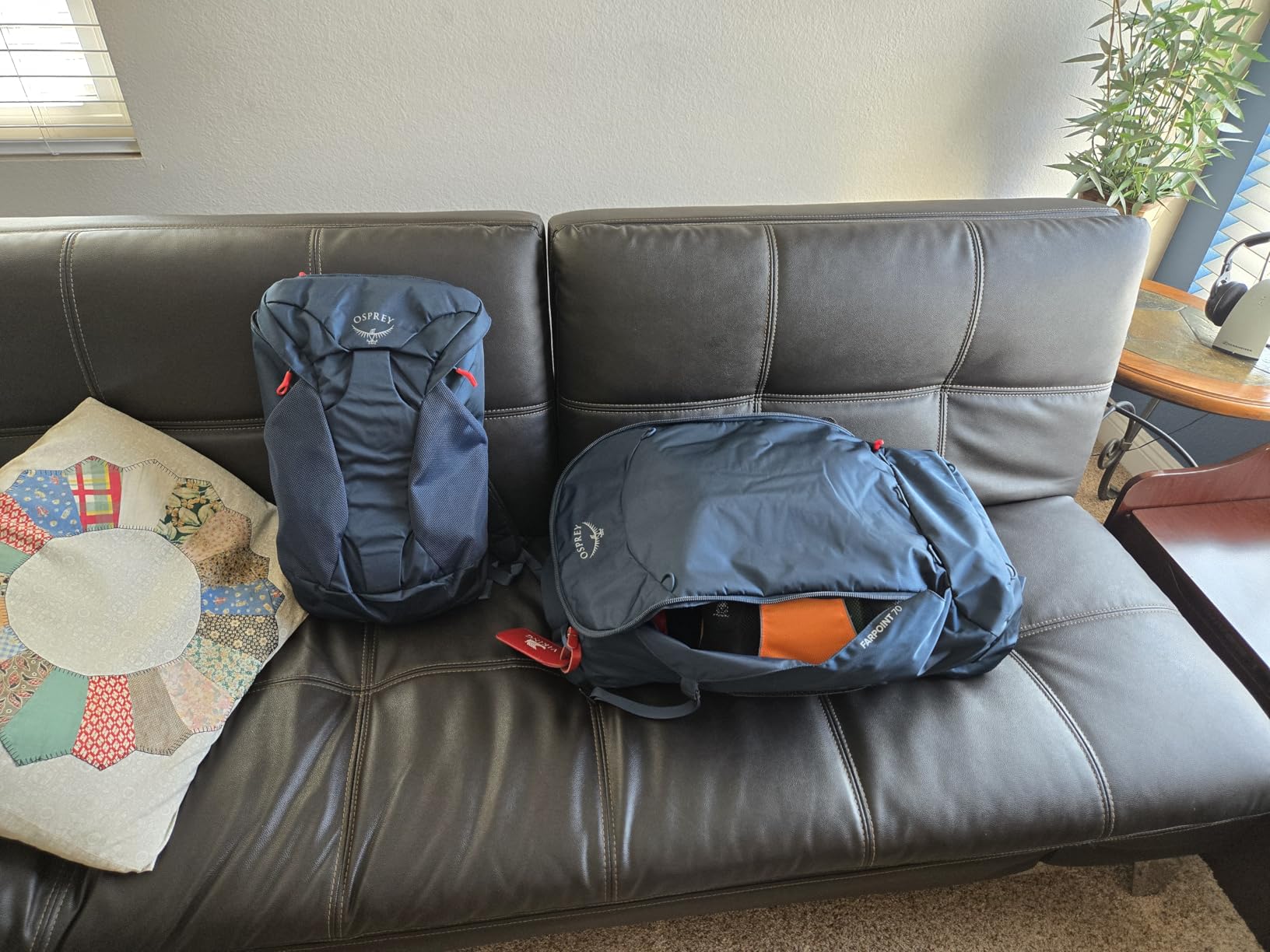 Osprey Farpoint 40L Men's Travel Backpack, Black customer photo 2