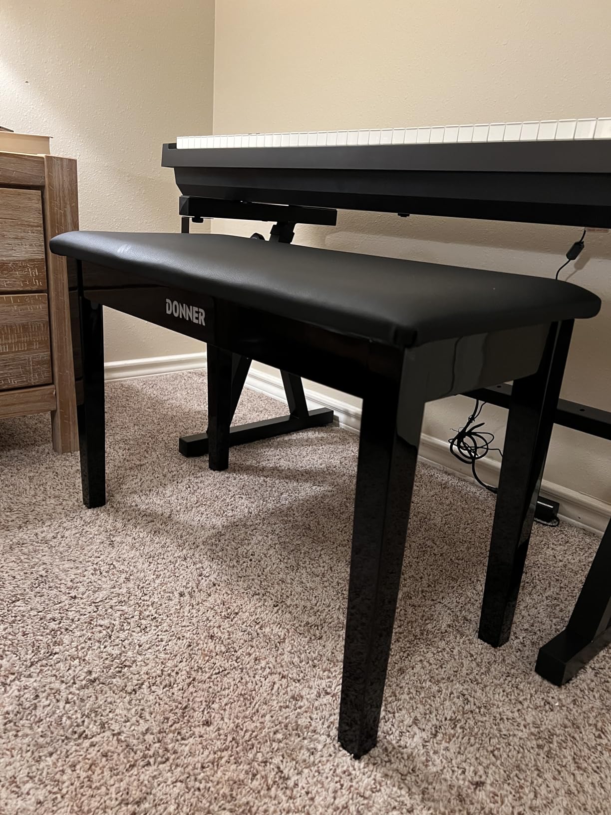 Donner Duet Piano Bench with Storage, Solid Wooden Keyboard Bench Piano Bookcase Stool Chair Seat with High-Density Sponges Padded Cushion, Black customer photo 1