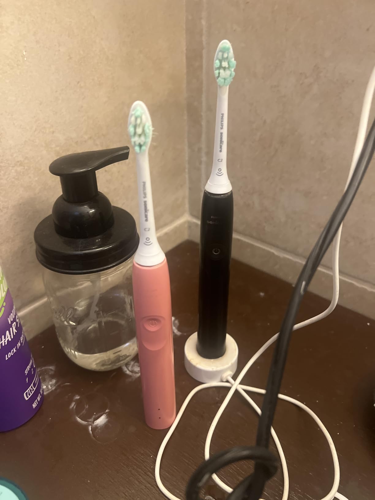 Philips Sonicare 4100 Rechargeable Electric Toothbrush, 1 Brush Head, Black (HX3681/24) customer photo 1