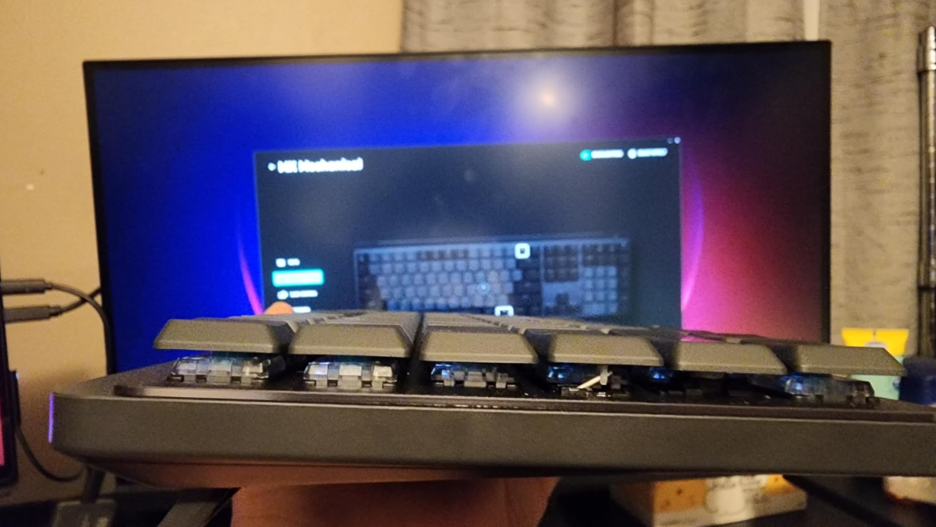 Logitech MX Mechanical Wireless Illuminated Performance Keyboard Clicky customer photo 1