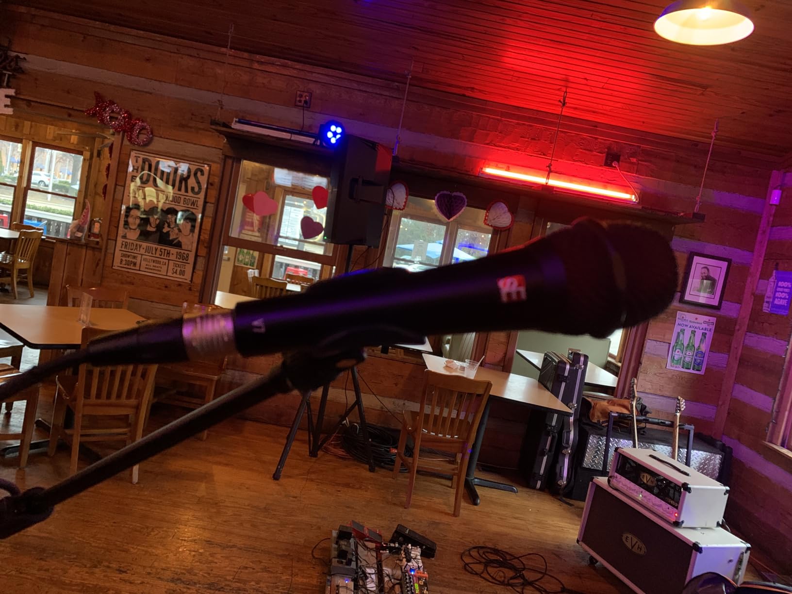 sE Electronics V7 Dynamic Microphone for Singing, Speech & Studio Recording customer photo 1
