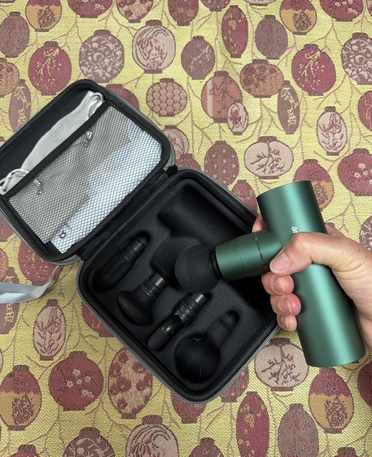 arboleaf Mini Massage Gun Deep Tissue, Portable Percussion Muscle Massager | Small Yet Powerful Full-Metal Design customer photo 2