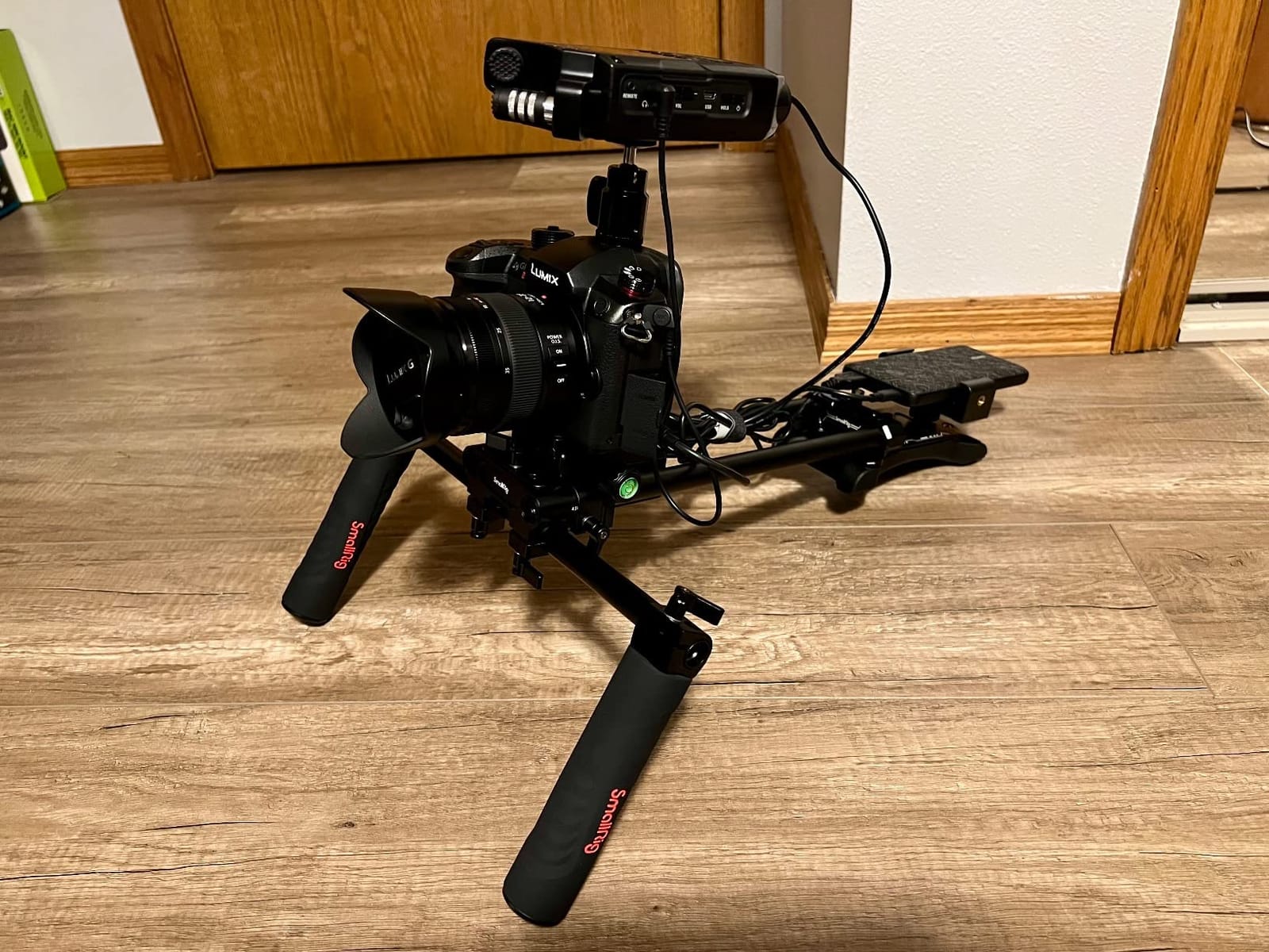 SMALLRIG Universal Basic Camera Shoulder Mount Kit for DSLR, Mirrorless, and Small Camera Shoulder Rig - 2896 | Small Camera Shoulder Rig customer photo 1