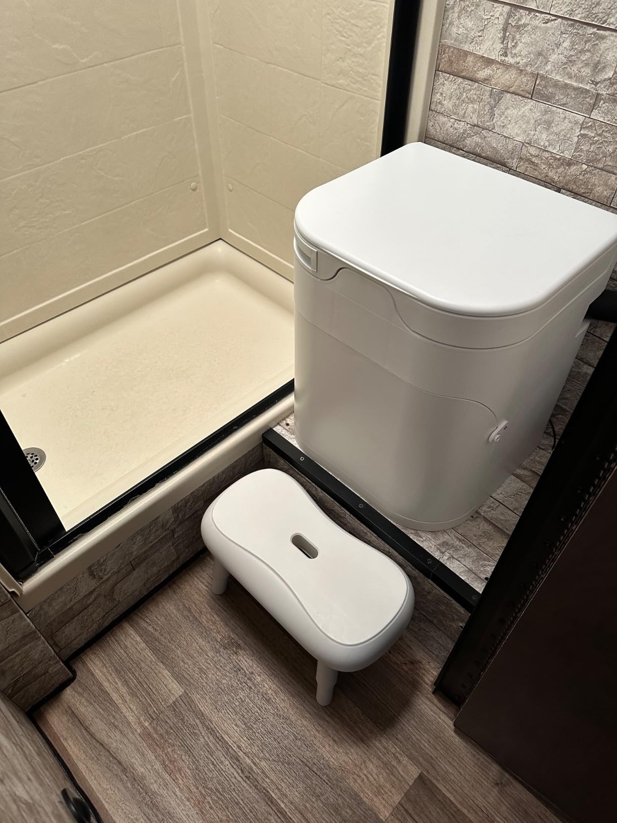 OGO Origin Composting Toilet - 12V Electric, Urine-Diverting for RV & Van customer photo 1