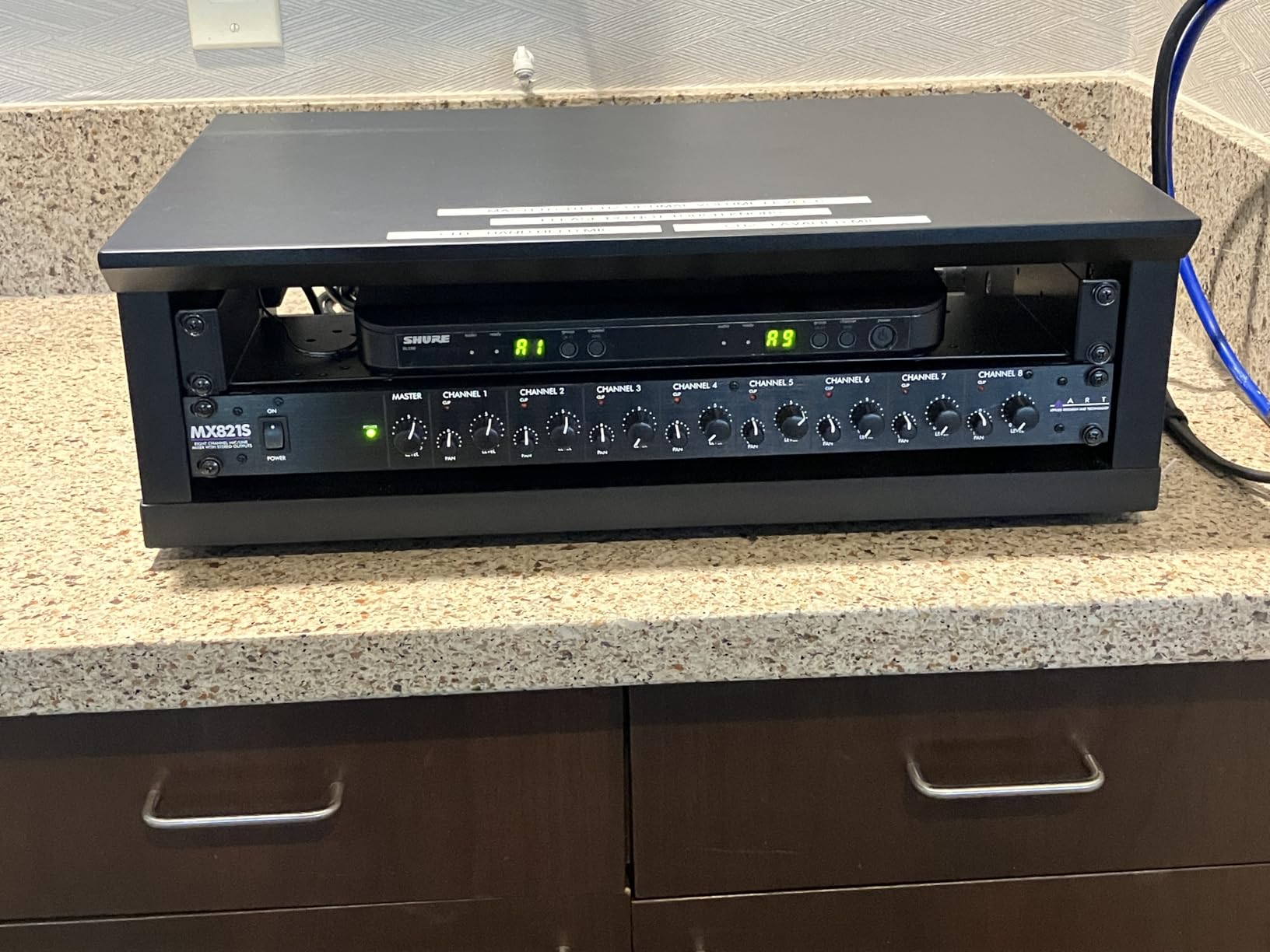 Gator Frameworks Elite Furniture Series 4U Wood Desktop Studio Rack in Natural Maple Finish (GFW-ELITERK-4U-MPL) customer photo 1