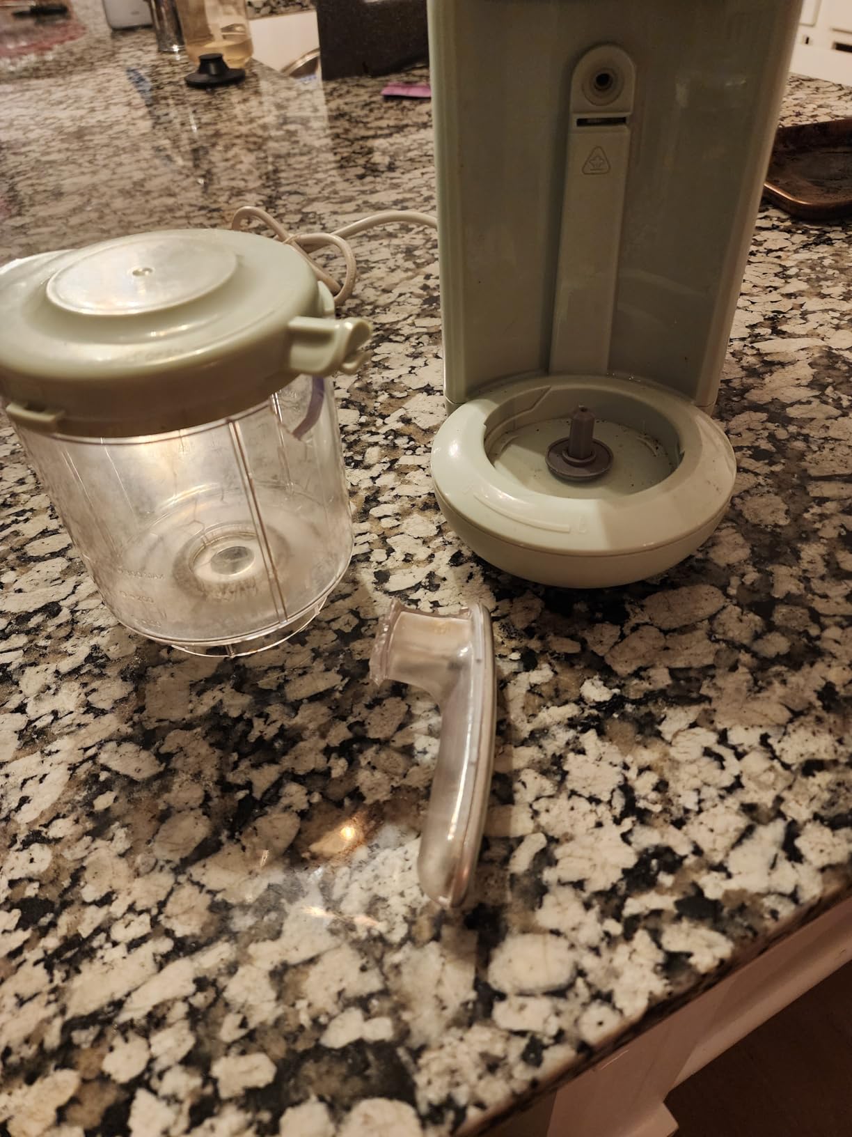 Chefhandy 5-in-1 Baby Food Maker with Stainless Steel Steam Basket, Green | One-step baby food processor with BPA-free food-contact parts, 6 reusable pouches, and recipe guide for homemade baby meals. customer photo 2