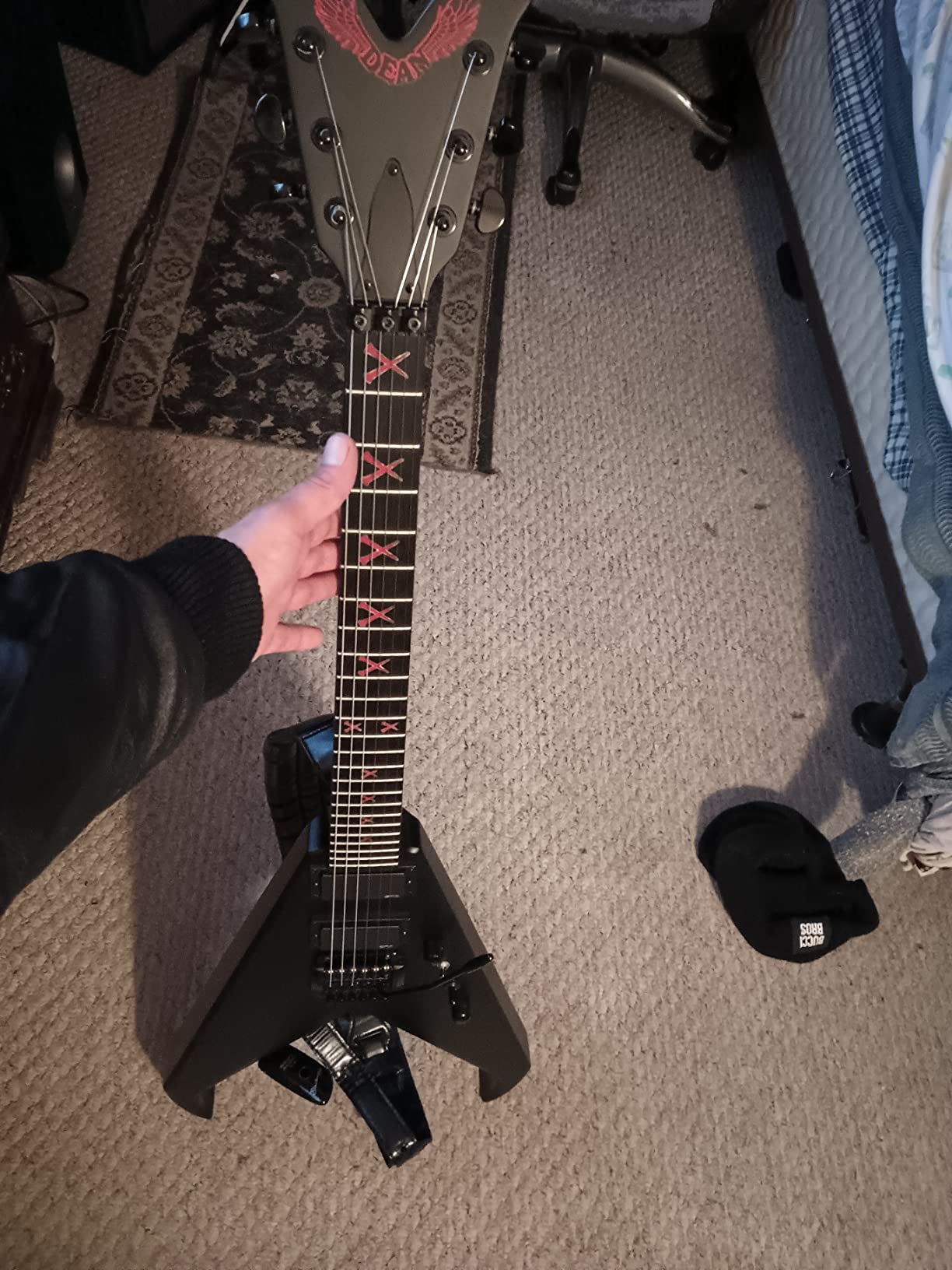Guitar Cleaner Polish, String Cleaner, Winder & Fretboard Oil Kit | Cleans, polishes and protects body, strings and fretboard. Made in USA. customer photo 1