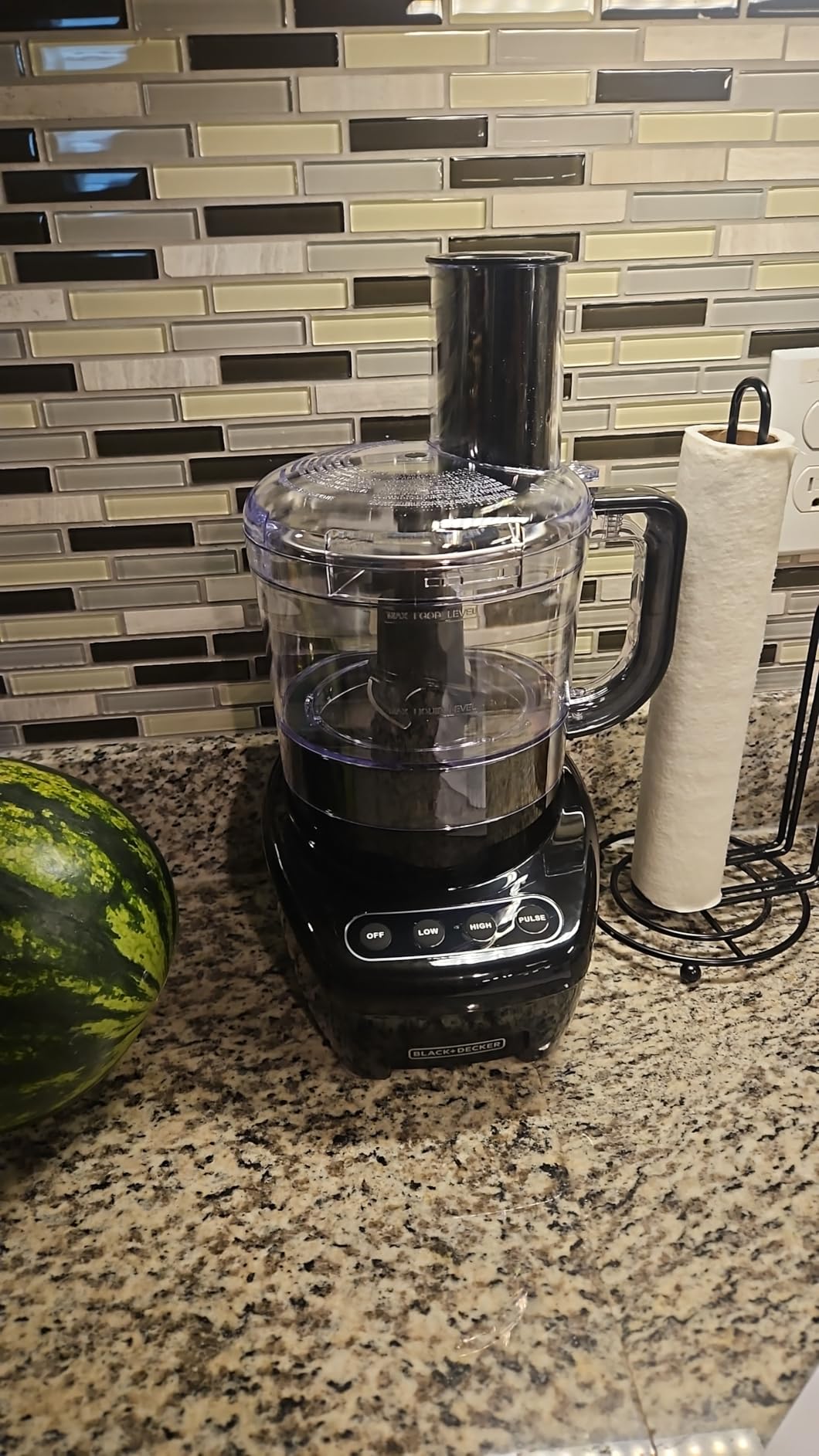 BLACK+DECKER Food Processor and Vegetable Chopper, Stainless Steel Blade, 8-Cup Capacity, 450W Power with Attachments to Shred, Slice, Mince, Grind, and Puree customer photo 1