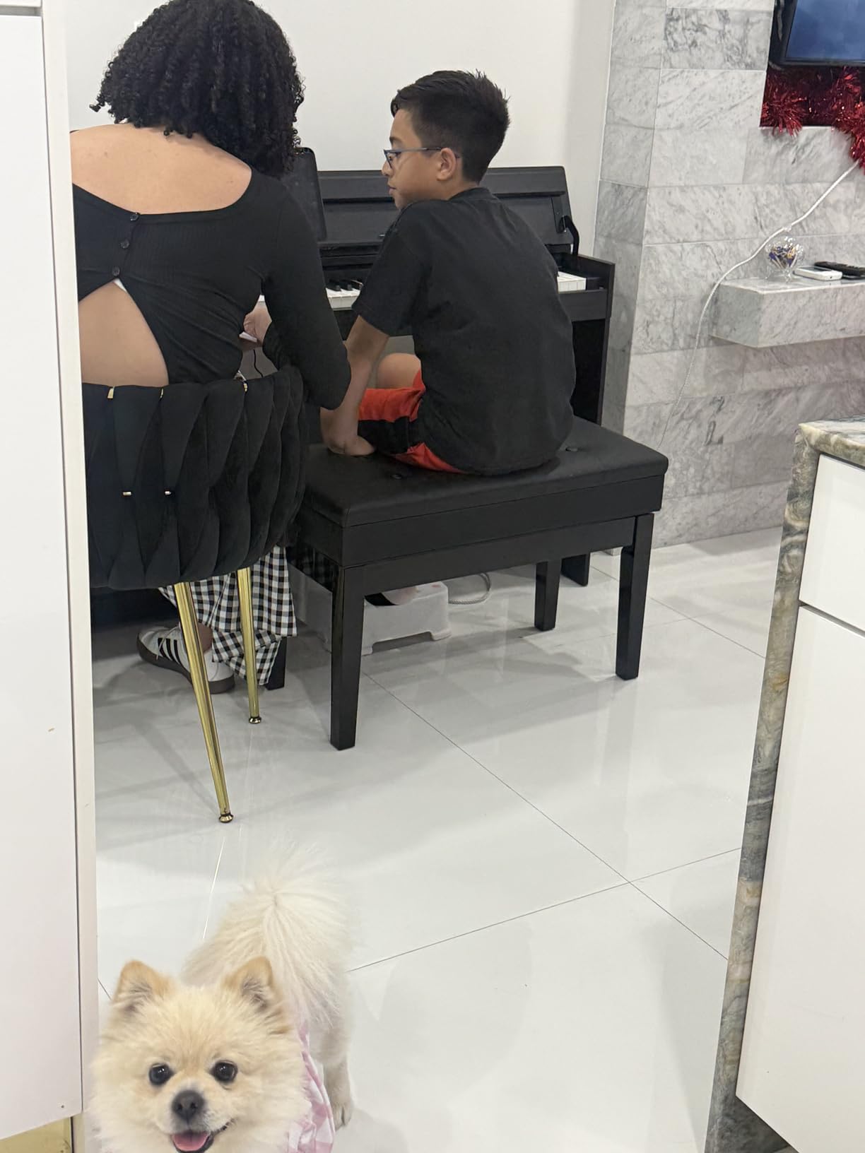 HOOBRO Adjustable Piano Bench with Storage Compartment for Music Sheet and Padded Cushion, Holds up to 300 lb, Music Bench, Piano Stool, Vanity Chair, Black BB31QD01 customer photo 2