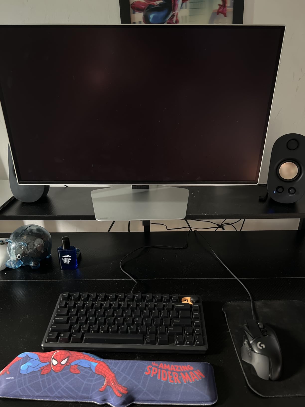 GLORIOUS Gaming GMMK 2-65 Percent Keyboard - White Custom Layout - Compact Low-Profile - Hotswap w/Cherry Mx Style Switches - Incl. Double Shot Keycaps & Linear Switches customer photo 1