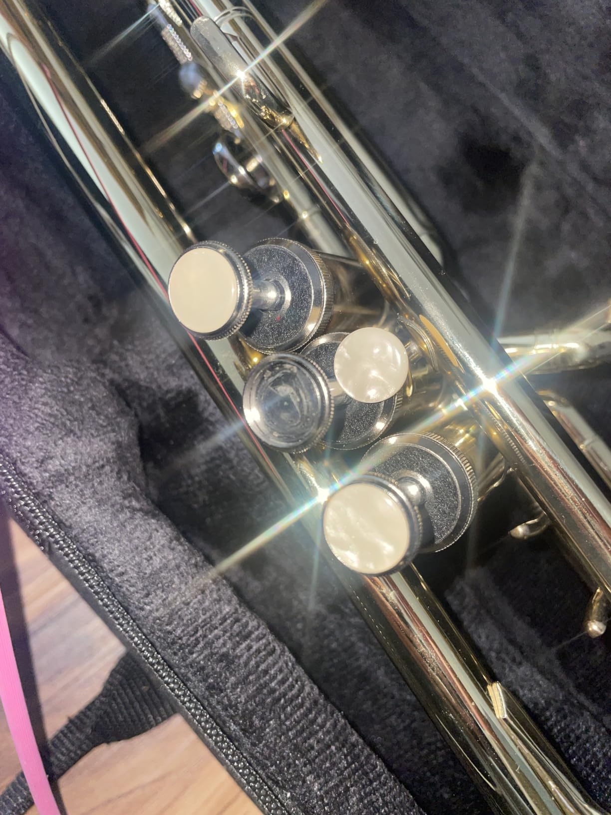 Ktaxon Bb Standard Trumpet for Beginners, Student Trumpet Trompeta Set | Full Equipment with Hard Case, 7C Mouthpiece, Cleaning Cloth, Gloves, Brass Instruments for Kids and Adults (Gold) customer photo 2