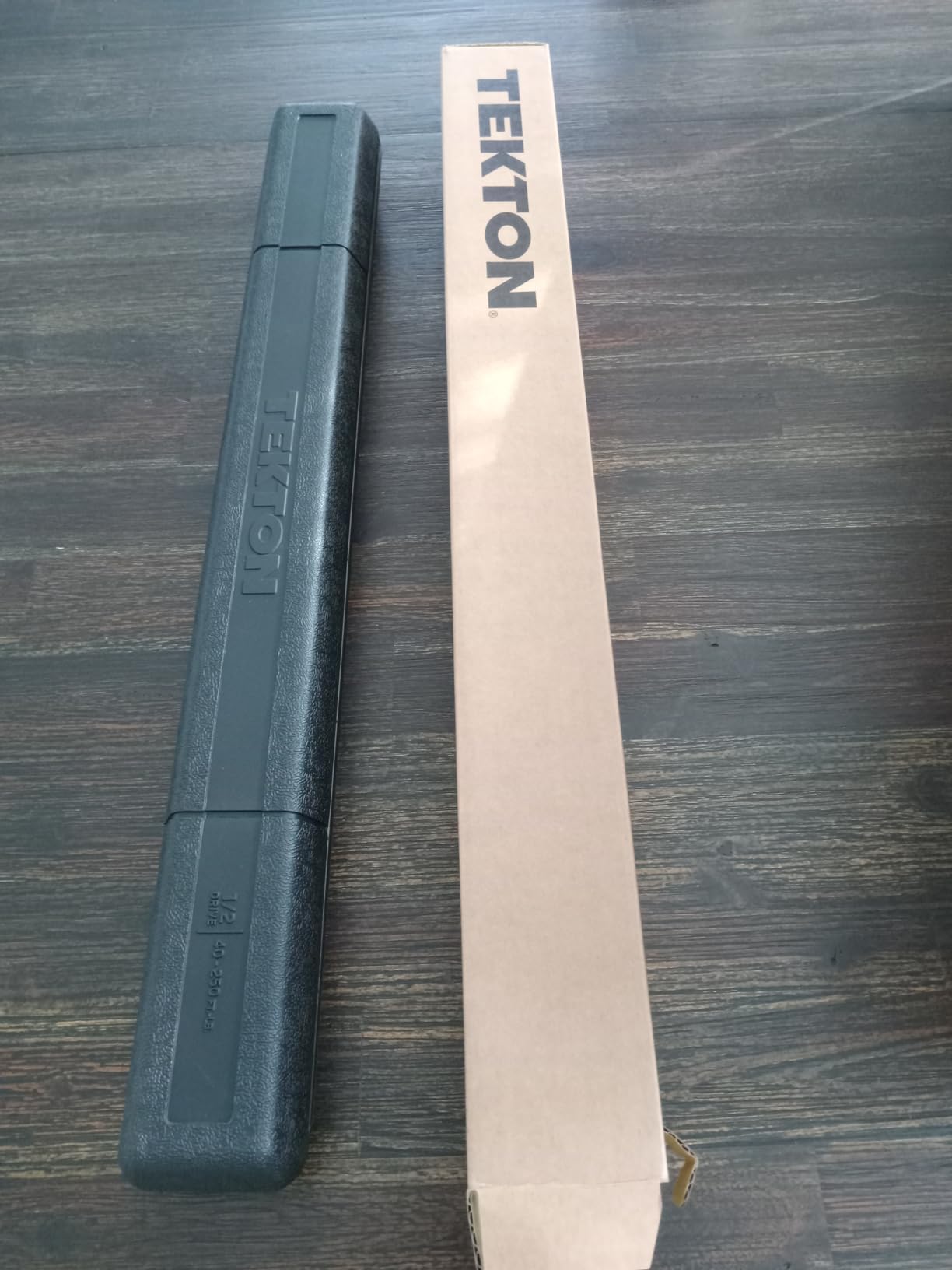 TEKTON 1/2 Inch Drive 72-Tooth Split Beam Torque Wrench (40-250 ft.-lb.) TRQ62203 customer photo 2
