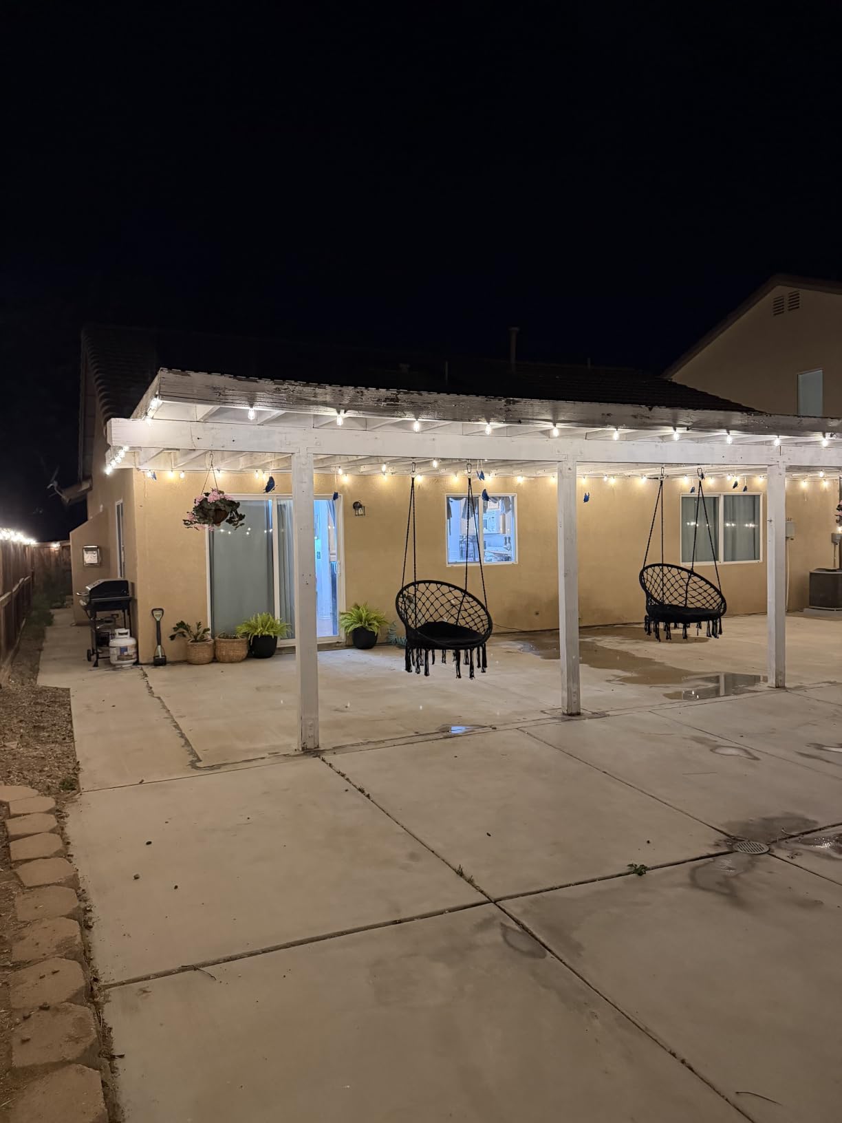 Brightever 100FT Outdoor String Lights 52 Bulbs, Waterproof Patio Lights | 2 Spare ST38 Edison Bulbs Dimmable, Connectable LED Outdoor Lighting for Porch, Garden, Backyard, Balcony, 2700K customer photo 1