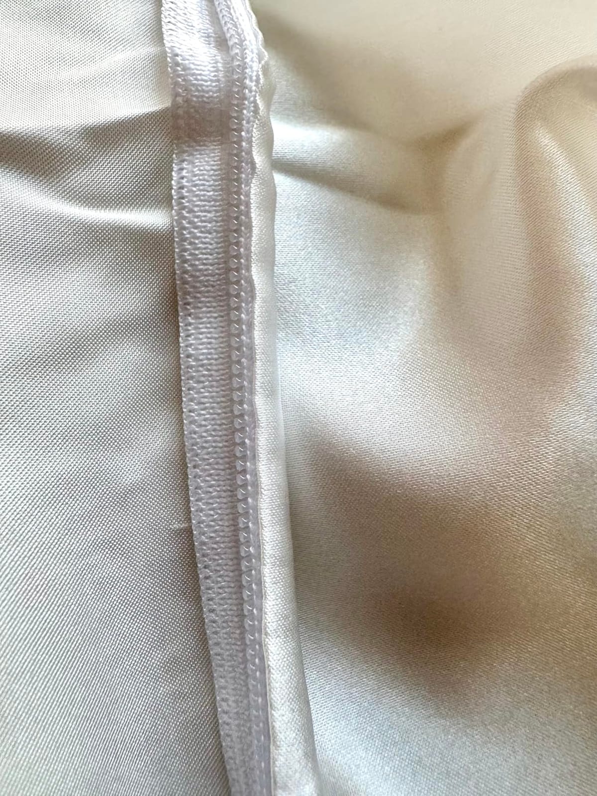 PROMEED 23 Momme 100% Mulberry Silk Pillowcase for Hair and Skin, Standard | Grade 6A+ Organic Silk Reduces Friction customer photo 1