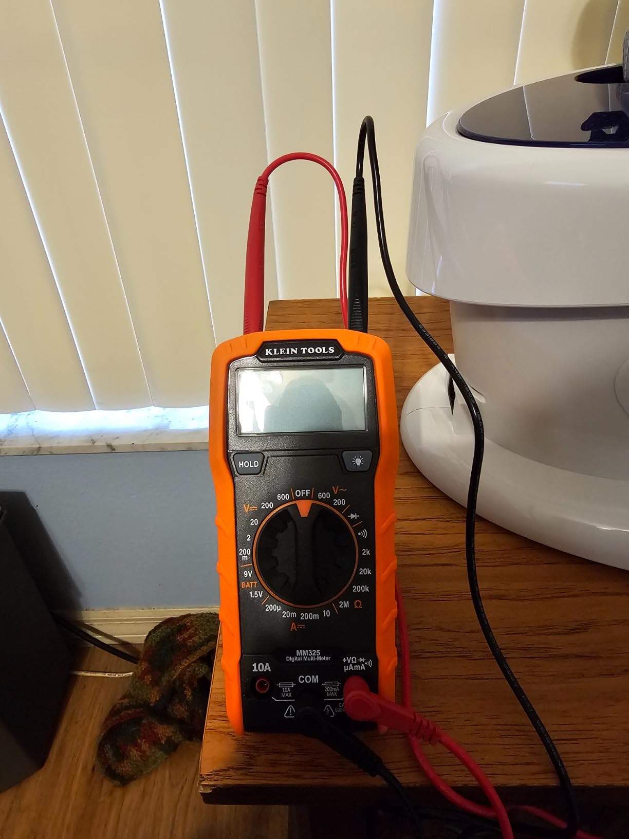 Klein Tools MM325 Multimeter, Digital Manual-Ranging 600V AC/DC Voltage Tester, Tests Batteries, Current, Resistance, Diodes, and Continuity customer photo 1