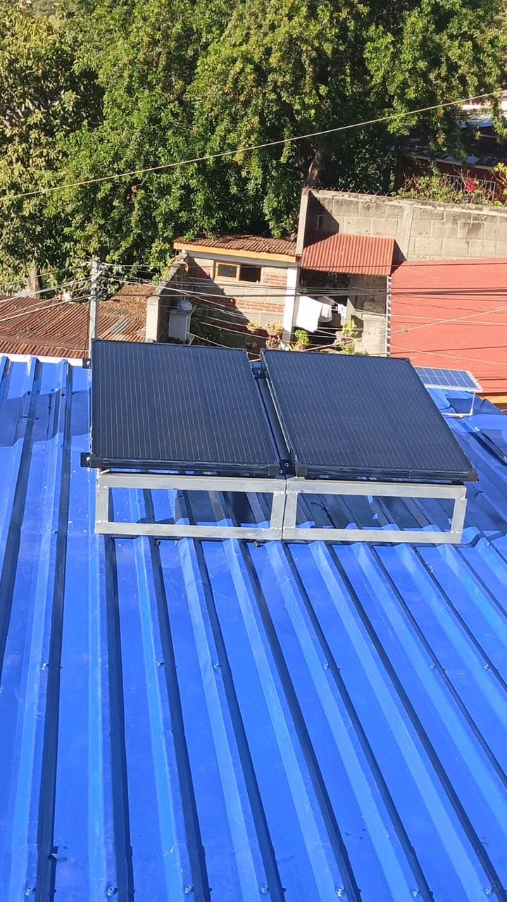 EF ECOFLOW 2PCS 100W 12V Solar Panels, IP68 Waterproofing | High Efficiency Monocrystalline PV Modules, Ideal for RV& Marine Rooftop, Farm Battery, Power Kits & Ecosystem customer photo 1