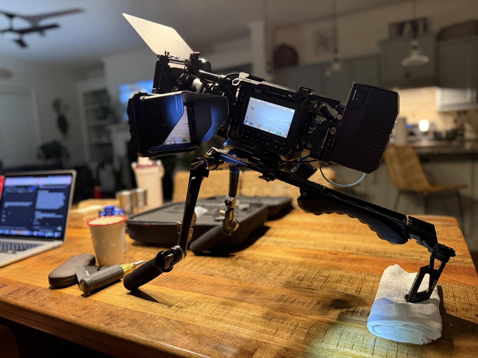 Tilta Lightweight Shoulder Rig | Foldable | Aviation Grade Aluminum Alloy | Dual Quick Release | 15mm Rod Mount/NATO Rail Adapter | Compatible with Manfrotto/Arca | TA-LSR-B customer photo 1