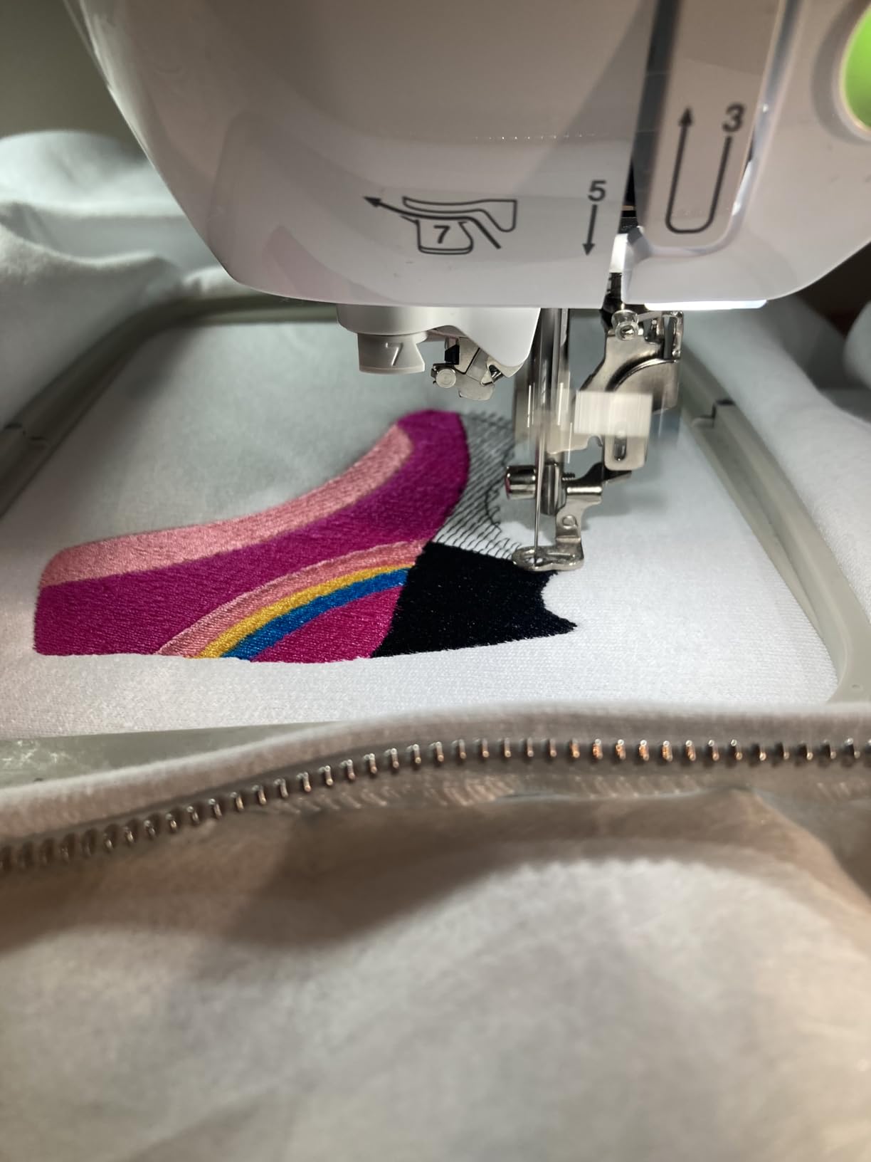 Brother SE2000 Sewing and Embroidery Machine Computerized, 5