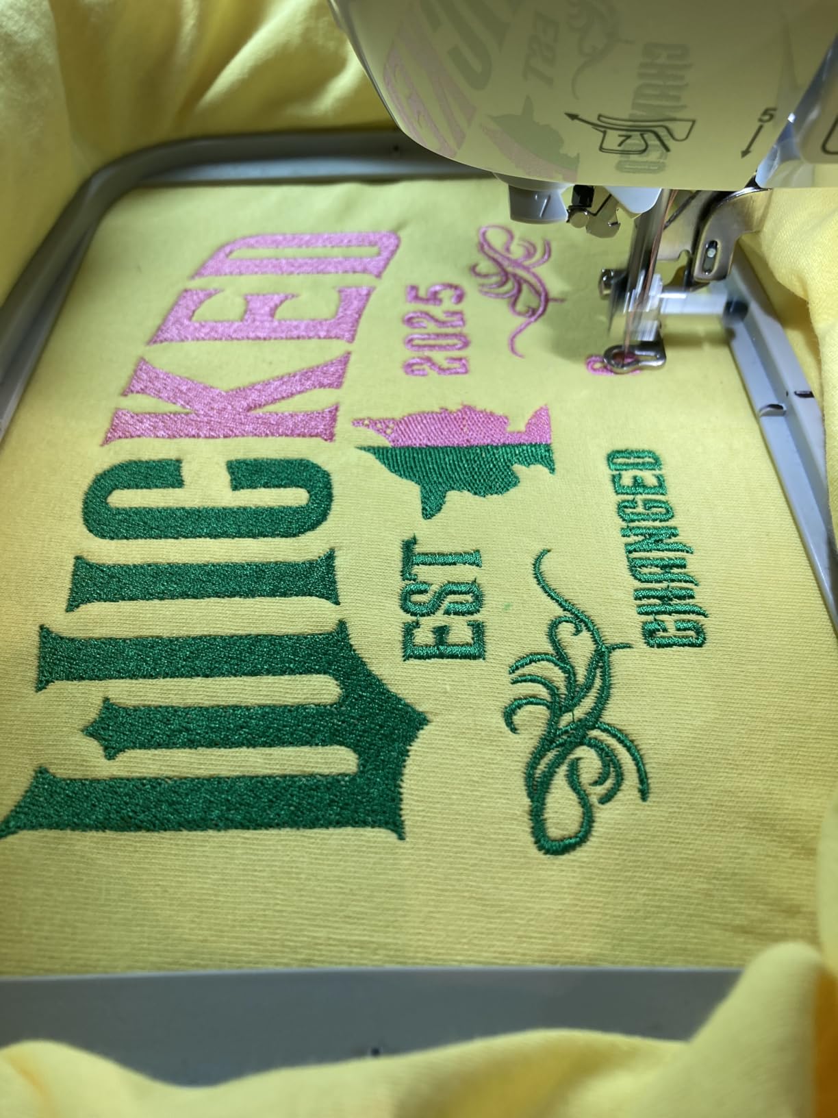 Brother SE2000 Sewing and Embroidery Machine Computerized, 5