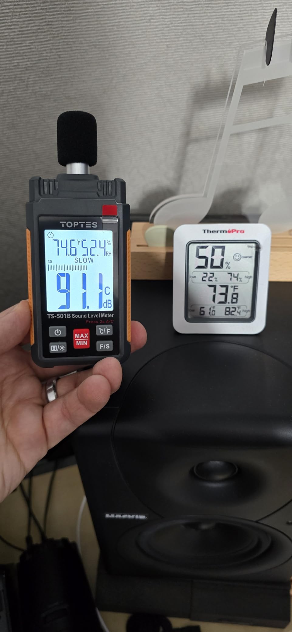 Decibel Meter, TopTes TS-501B Sound Level Meter with 2.25