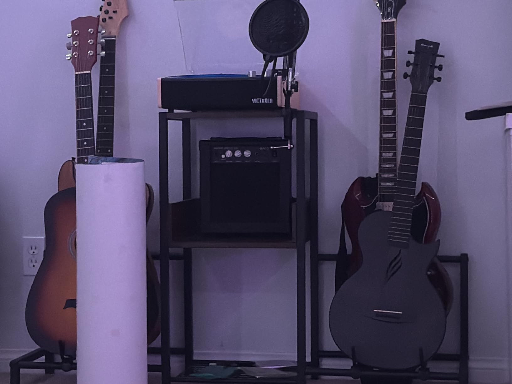 Bikoney Guitar Stand Floor for Multiple Guitars with Amp Stand, Guitar Rack for 4 Adjustable Guitar Holder, Vinyl Storage Shelf & Record Player Table customer photo 1