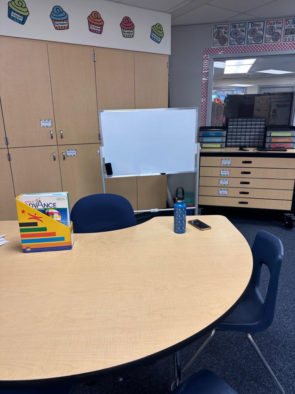 VEVOR Mobile Magnetic Whiteboard, 36 x 24 Inch, Double Sided, 360 Degree Reversible Rolling Dry Erase Board, Height Adjustable with Aluminum Frame and Lockable Swivel Wheels, for Office School Home customer photo 1