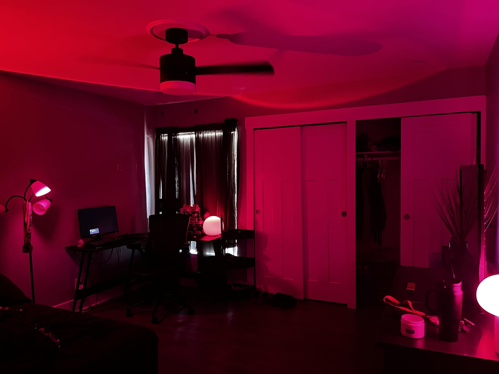 Sunset Lamp, Sun Light Projector for Aesthetic Room Decor, RGB Color Changing Night Light Mood Lighting for Bedroom, Gifts for Girl Kid Adults, 360 Degree Rotation LED Light for Party TikTok Live Photography customer photo 1
