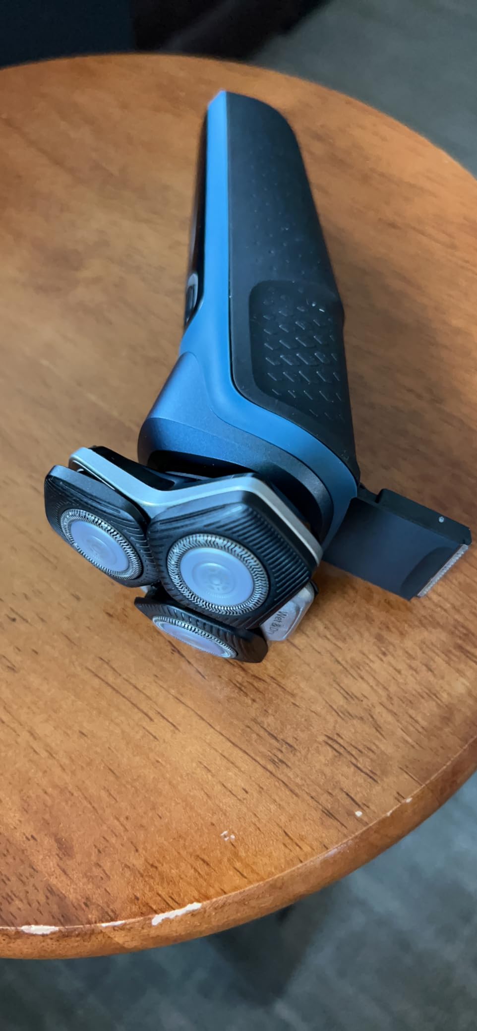 Philips Norelco 5400 Electric Shaver, Storm Blue | 45 Self Sharpening SteelPrecision Blades, 360 Flexible Heads, SenseIQ Technology, LED Display, Pop-up Trimmer, S5880/81 customer photo 1