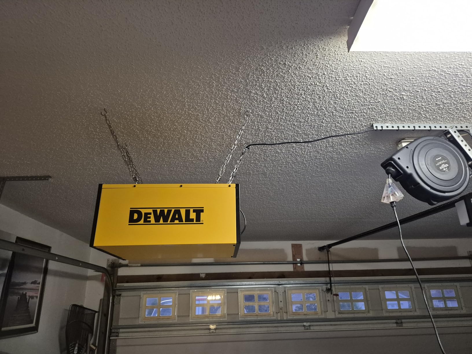 DEWALT Air Filtration System Dust Collector for Woodworking DWXAF101 | 3-Speed Hanging Ceiling Dust Collection Systems Remote Control 4 Modes 8H Time Setting 2 Stage Filtration for Garage/Workshop customer photo 1