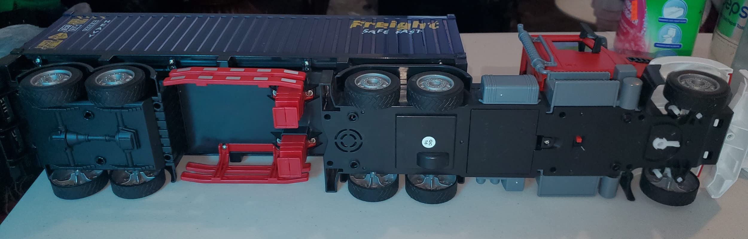 RC Semi Truck with Trailer - 22.5 Inch Semi Truck Toy for Kids, Carrier Van Transport Vehicle with 2 Rechargeable Batteries, 1:24 Container Trucks with LED Lights & Music, Great Gift For Boys Girls customer photo 2