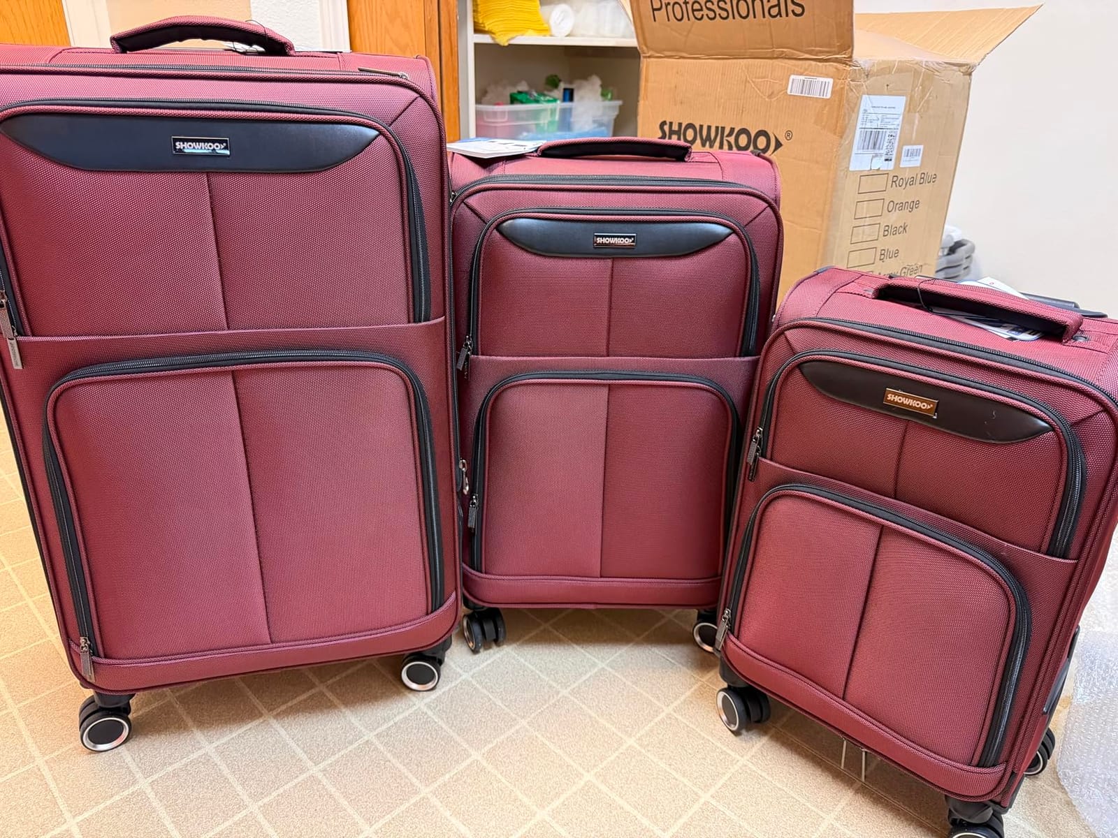 SHOWKOO Luggage Sets 3 Piece Softside Expandable Durable Suitcase Sets | Durable Oxford Fabric; Lightweight; 360°Double Spinner Wheels; TSA Lock; YKK Zippers; Royal Blue (20in/24in/28in) customer photo 1