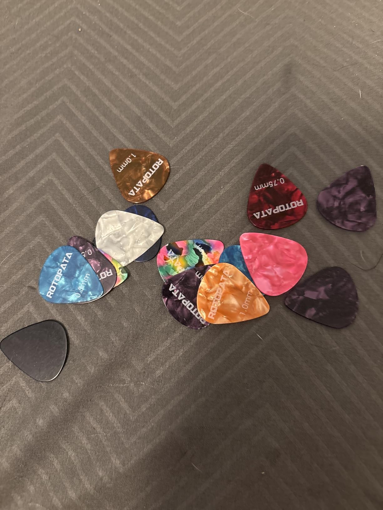 ROTOPATA 15 Pack Guitar Picks Variety Pack with Organizer Box | Colorful Celluloid Picks in Thin Medium Heavy Gauges, 0.5mm 0.75mm 1.0mm for Acoustic Electric Guitar Bass Ukulele customer photo 1