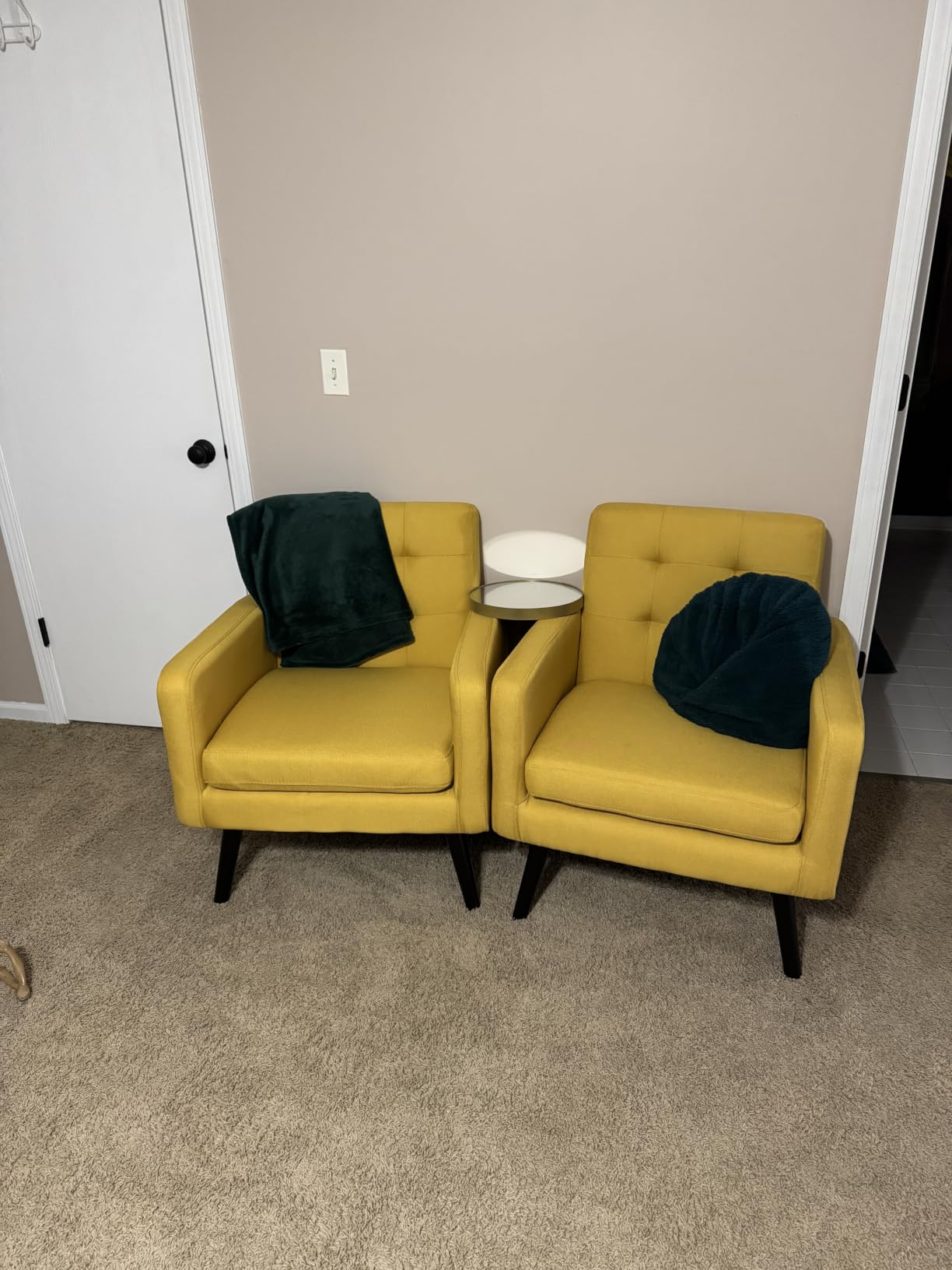 Yaheetech Mid-Century Accent Chairs, Modern Upholstered Living Room Chair, Cozy Armchair Button Tufted Back and Wood Legs for Bedroom/Office/Cafe, Yellow customer photo 1