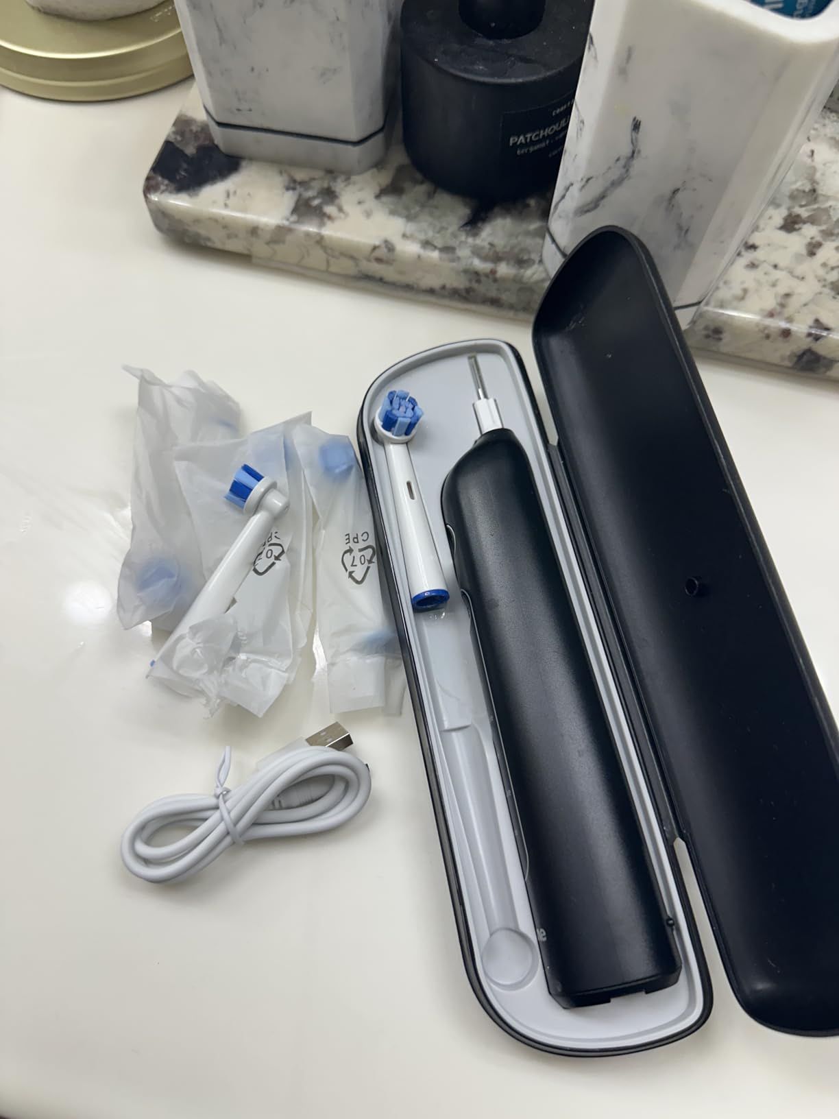 Bitvae R2 Rotating Electric Toothbrush for Adults with Pressure Sensor, 8 Brush Heads, Travel Case, 5 Modes, 30-Day Battery customer photo 1