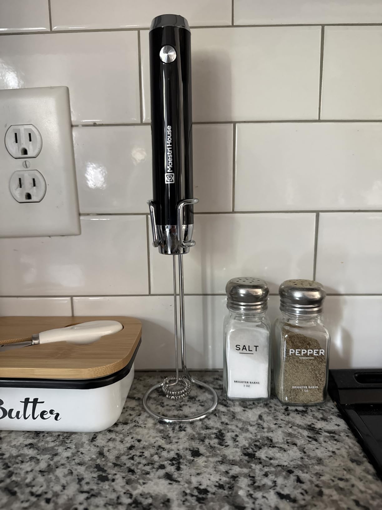 Maestri House Rechargeable Milk Frother with Stand, LunaFro Handheld Electric Foam Maker Waterproof Detachable Stainless Steel Whisk Drink Mixer Foamer for Lattes, Cappuccino customer photo 1