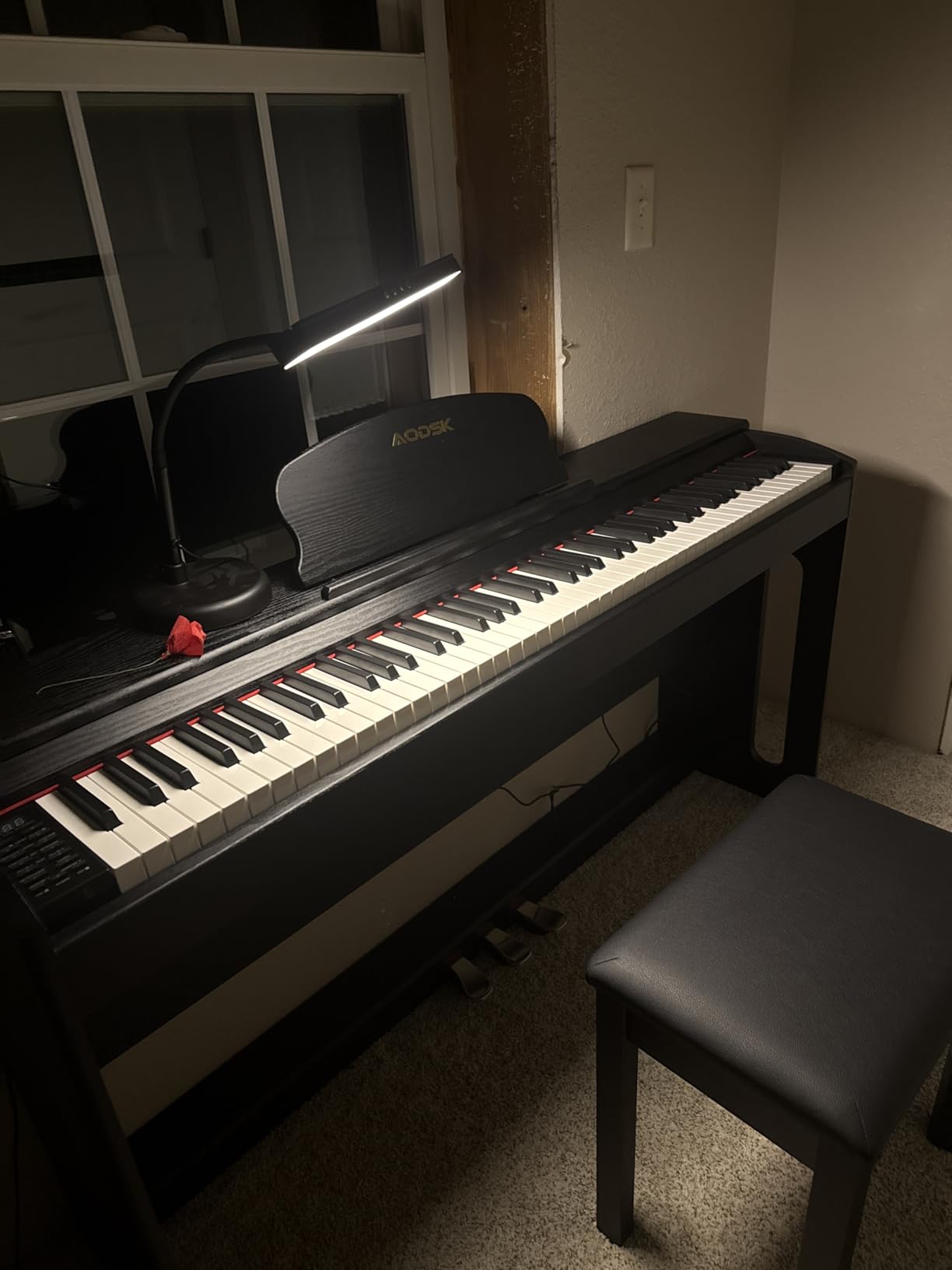 AODSK Weighted keyboard 88-Key Digital Piano with Speakers, Stand & Pedals | Includes Beginner Course, Headphones Jack, Music Stand. Perfect for Student, Home, Daily Practice, Recital, Gift customer photo 1