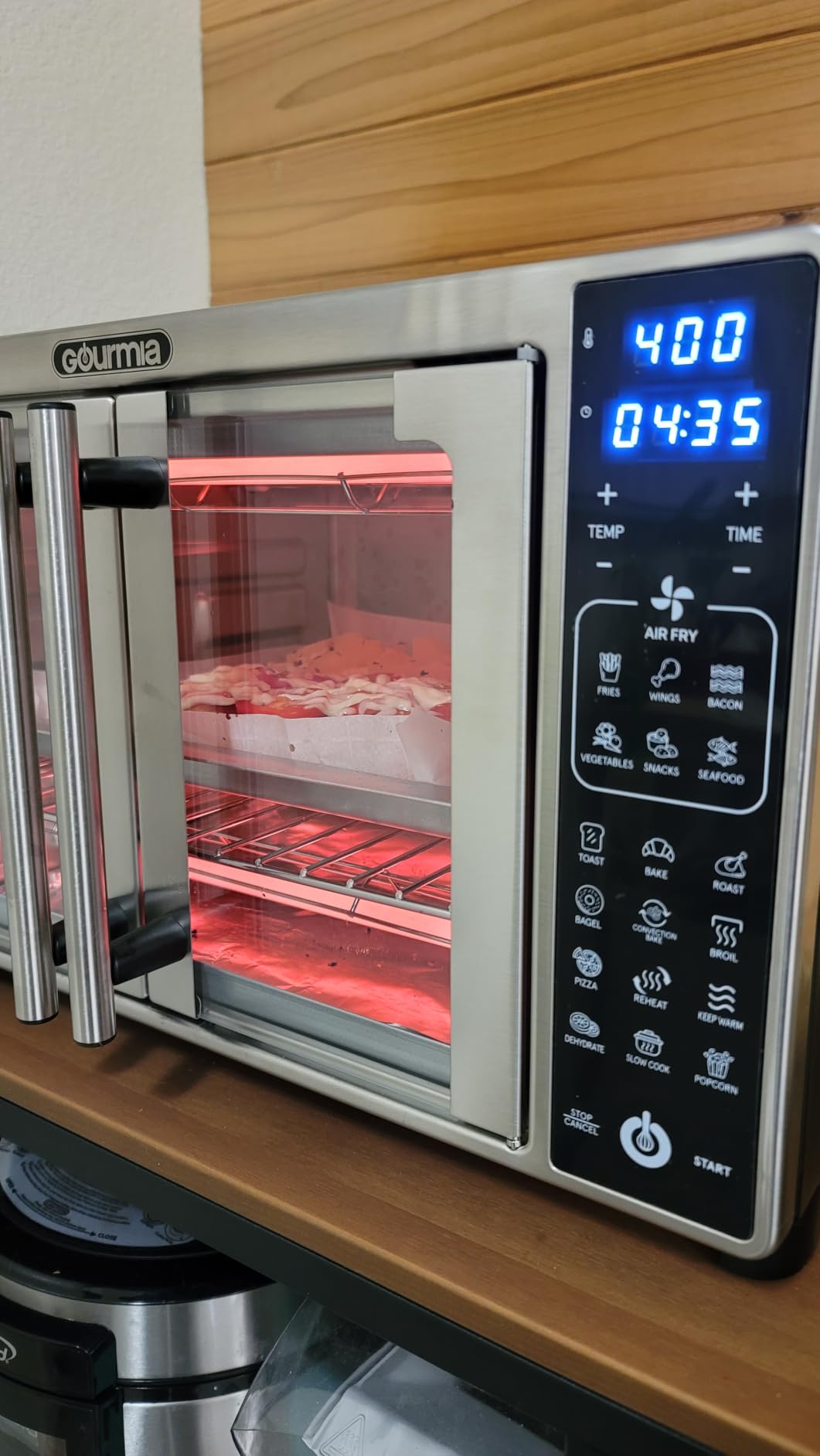Gourmia Air Fryer French Door Toaster Oven, 6-Slice Capacity, LED Display with 19 Cooking Presets customer photo 1