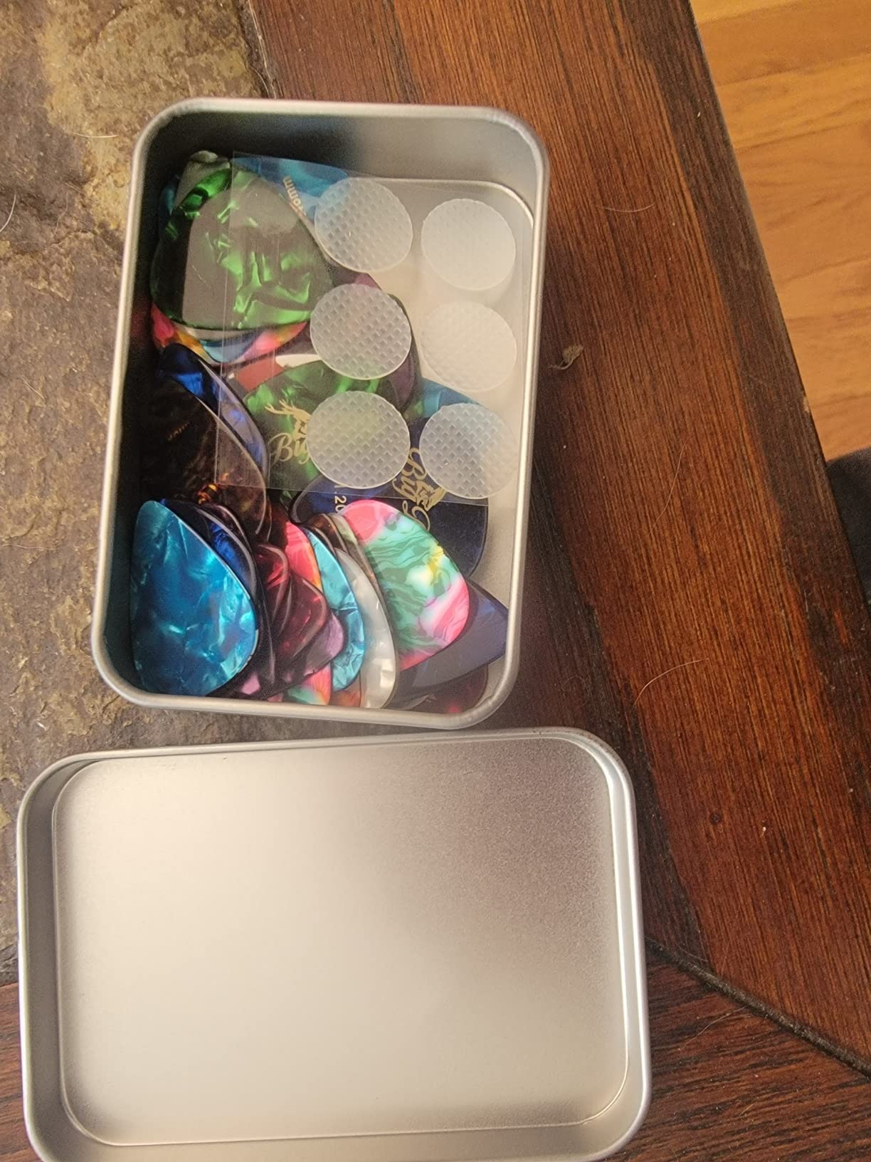BigDeer 16 pack Celluloid Guitar Picks, includes Thin, Medium, Heavy & Extra Heavy Picks Plectrums Wrapped in tin box customer photo 2