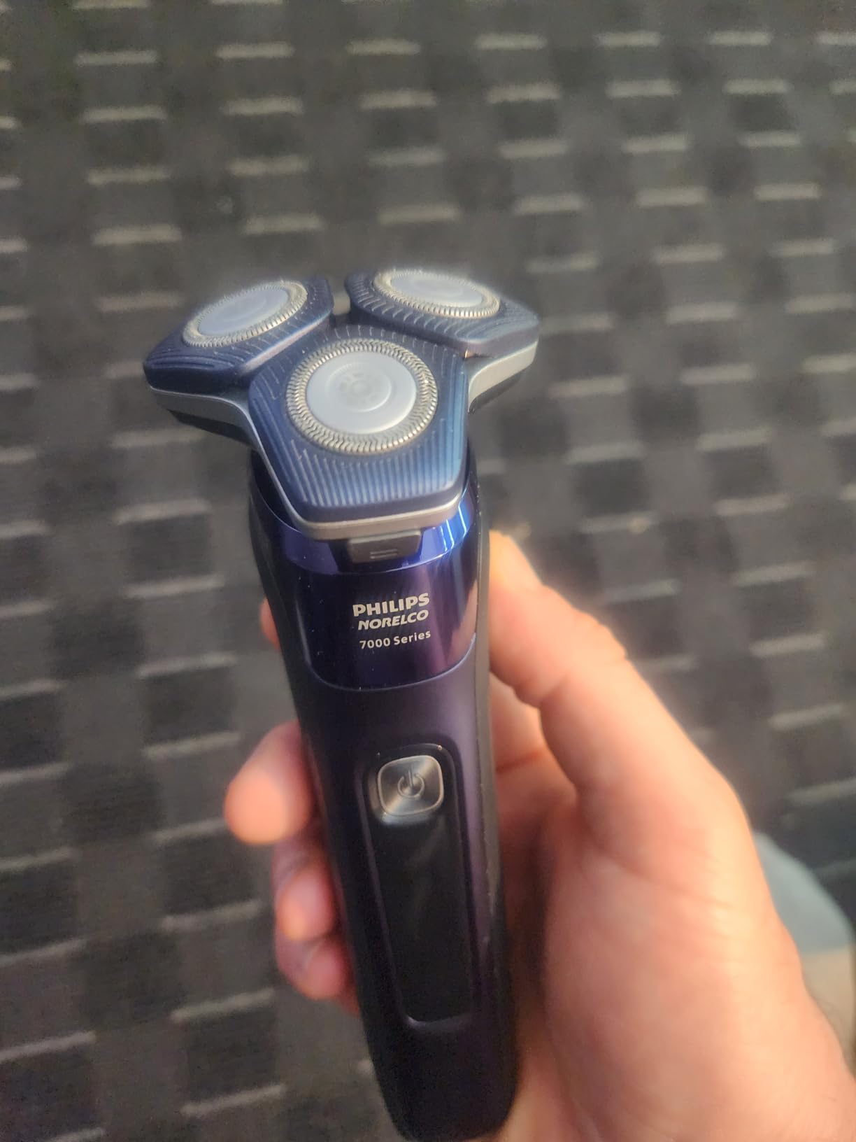 Philips Norelco 7800 Electric Shaver, Black | 45 SteelPrecision Blades, SenseIQ Technology, Nano SkinGlide coating, 360 Flexible Heads, Charging Stand, S7885/85 customer photo 2
