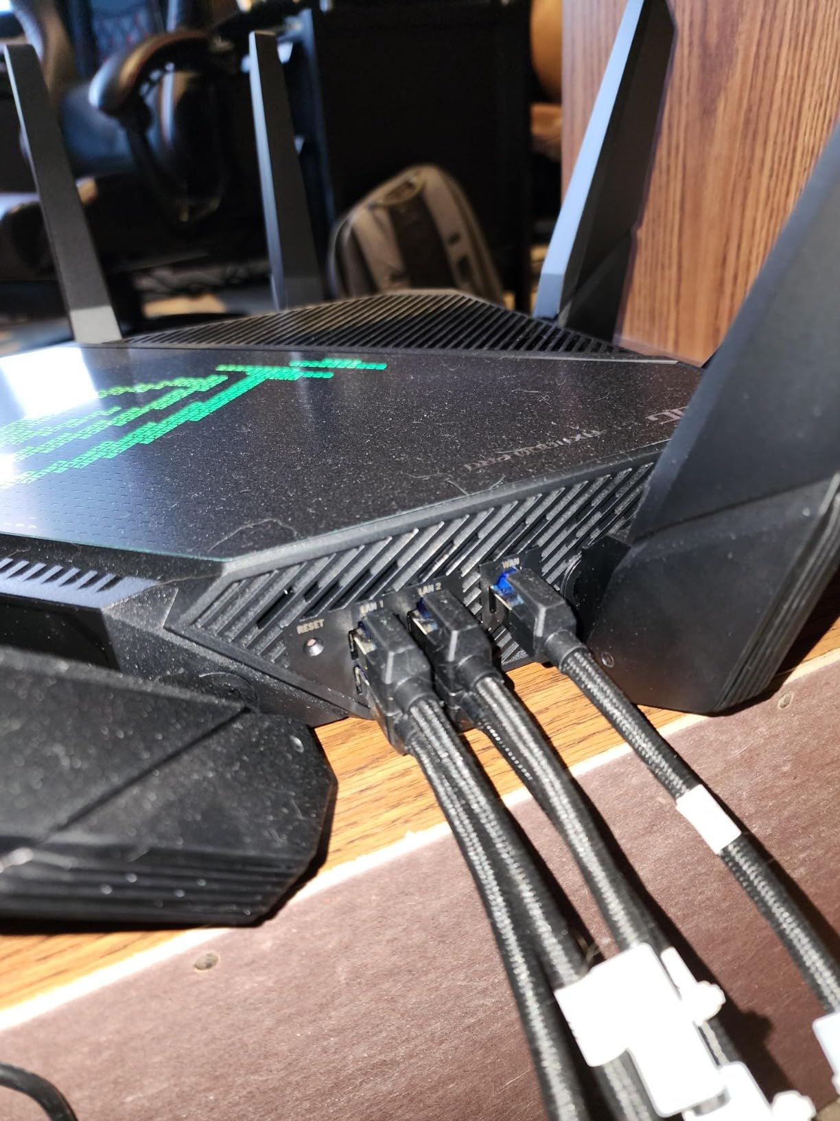 ASUS ROG Rapture GT-AX11000 Pro Tri-Band WiFi 6 Extendable Gaming Router, 10G & 2.5G Ports, ASUS RangeBoost Plus, Triple-Level Game Acceleration, Subscription-Free Network Security, AiMesh Compatible customer photo 1