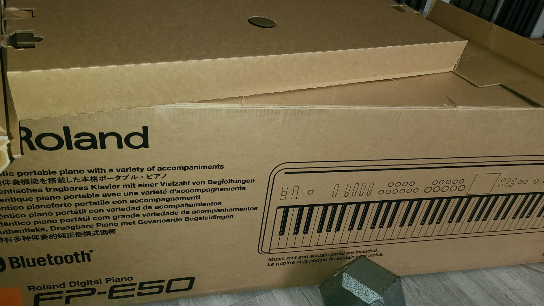 Roland FP-E50 Digital Piano | Premium Piano with Expandable Sound Library | 88-Note Hammer-Action Keyboard | Professional Auto-Accompaniment | Mic Input with Vocal Harmony FX | Bluetooth/MIDI Support customer photo 2