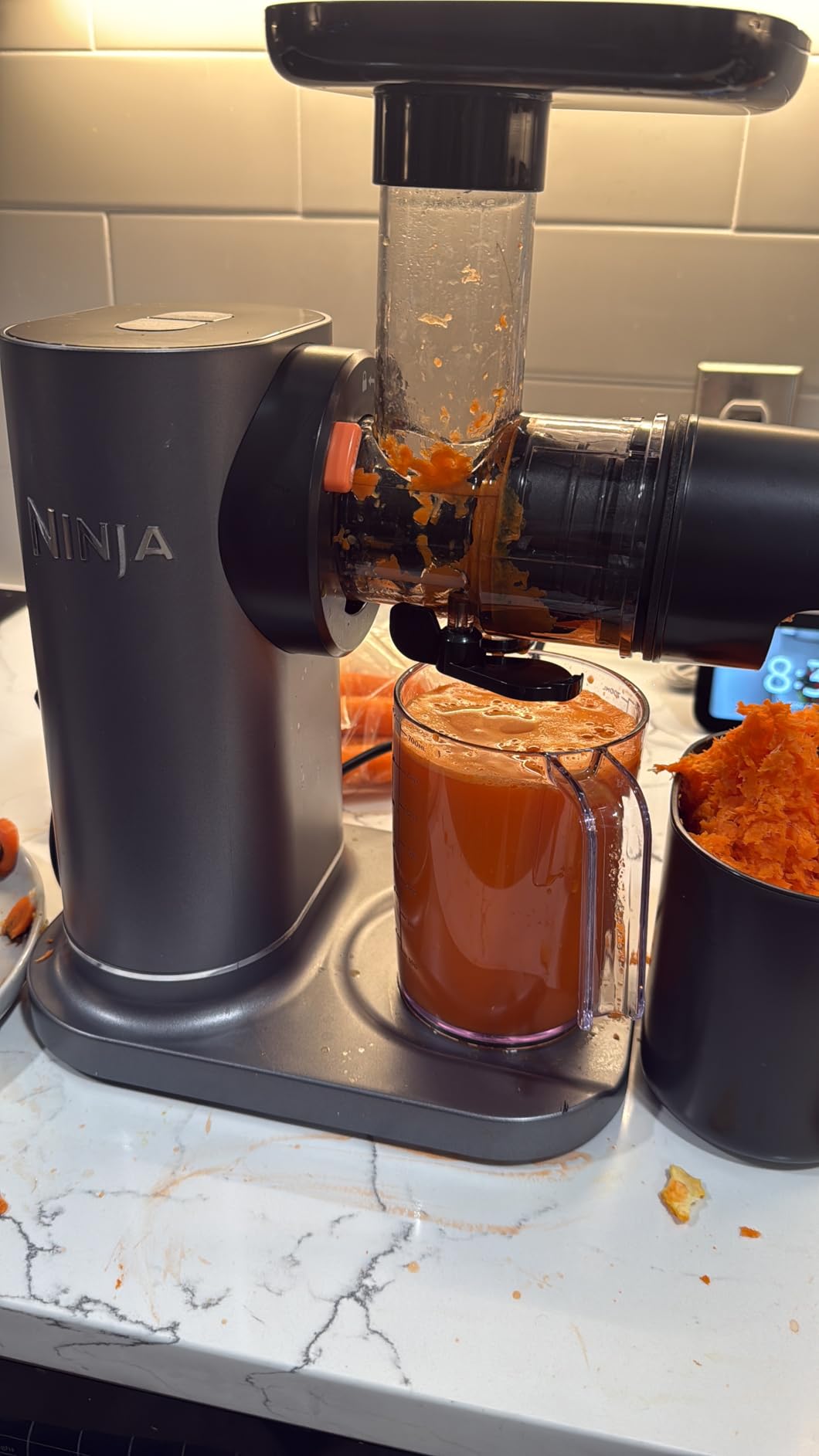 Ninja NeverClog Cold Press Juicer, 24oz Jug, 36oz Pulp, Charcoal, JC151 customer photo 1