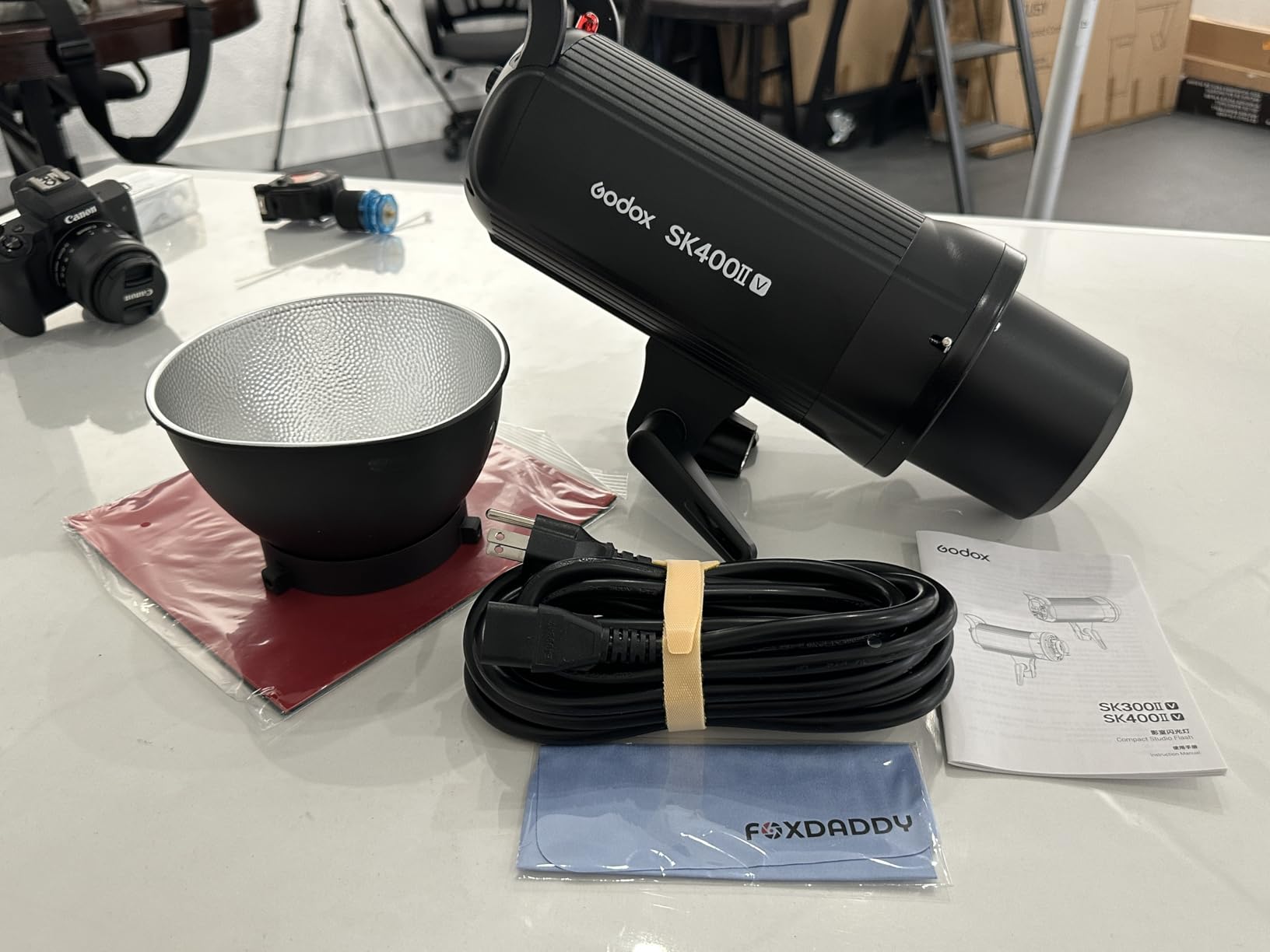 GODOX SK400II-V (New Upgrade) 400Ws Bowens Mount Photo Studio 2.4GHz GN65 Built-in LED Modeling Lamp 5600±200K Strobe Light Photography Lamp for Product/Wedding/Portrait customer photo 1