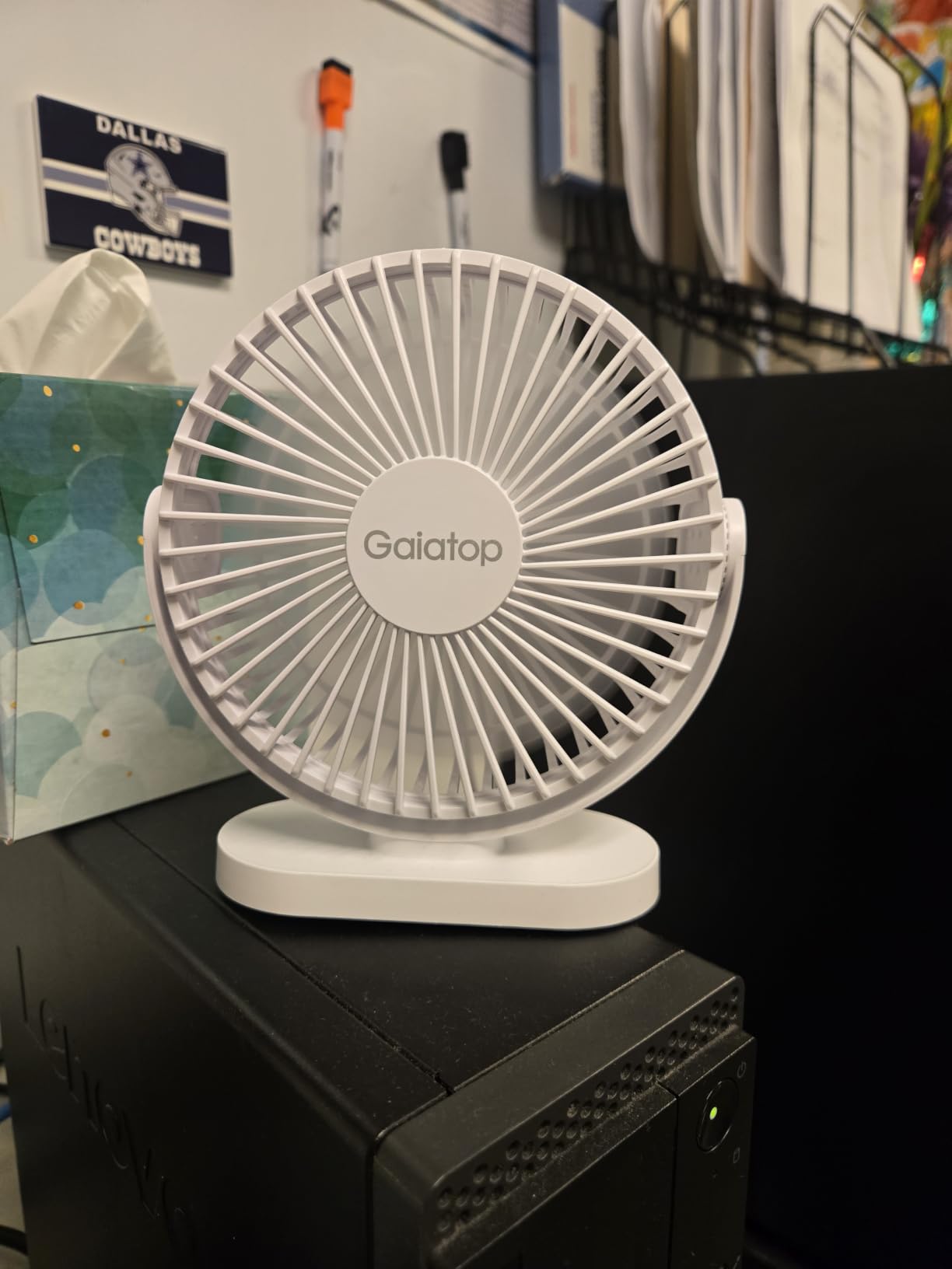 Gaiatop USB Desk Fan, 5.5 Inch Quiet 3 Speeds Small Portable Fan Pink customer photo 2
