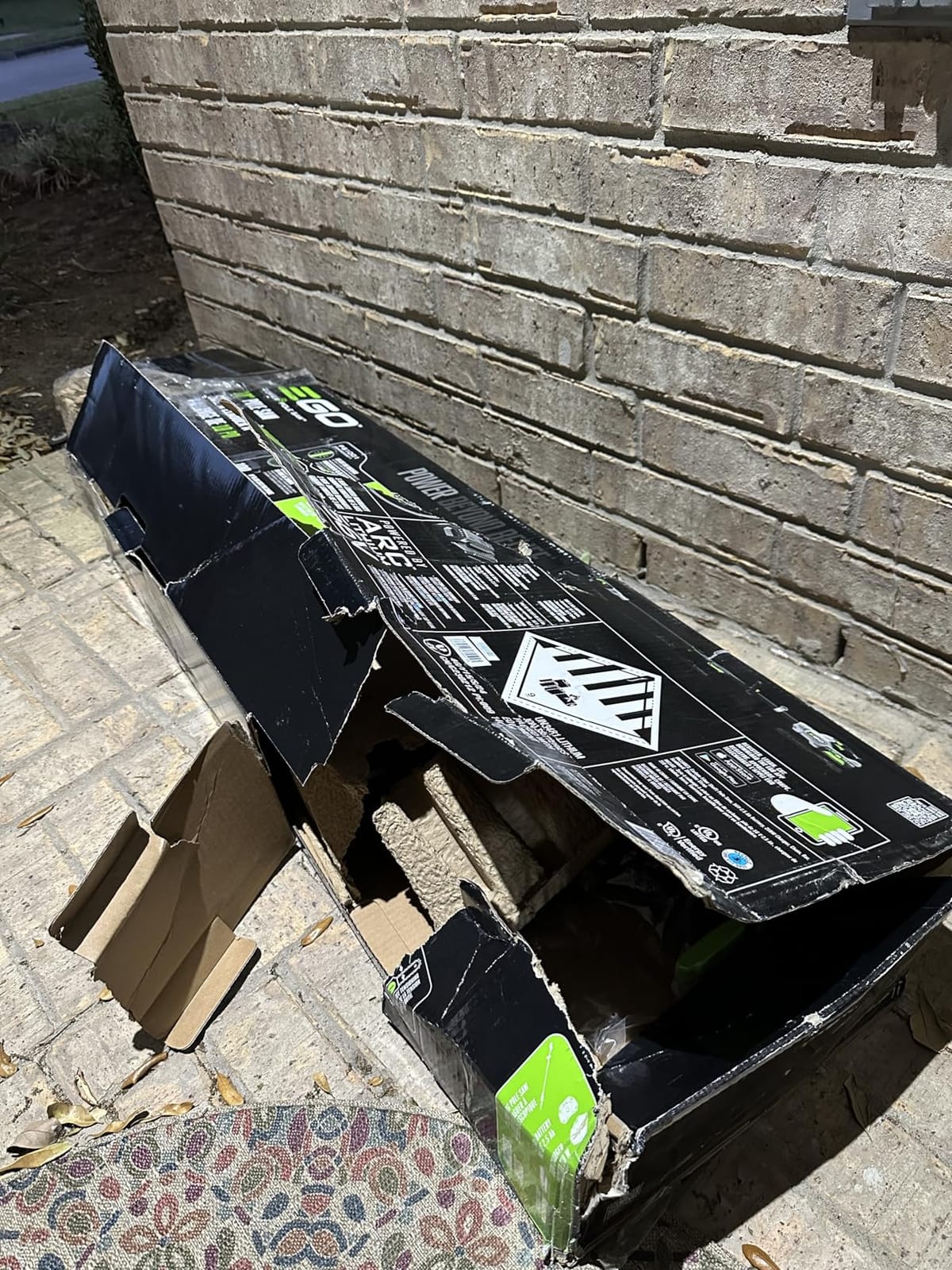 EGO Power+ Pole Saw for Tree Trimming, Cordless Electric Pole Saw with Telescopic LED Cut Line Indicator, Includes 56V 2.5Ah Battery and Charger - PS1001 customer photo 1