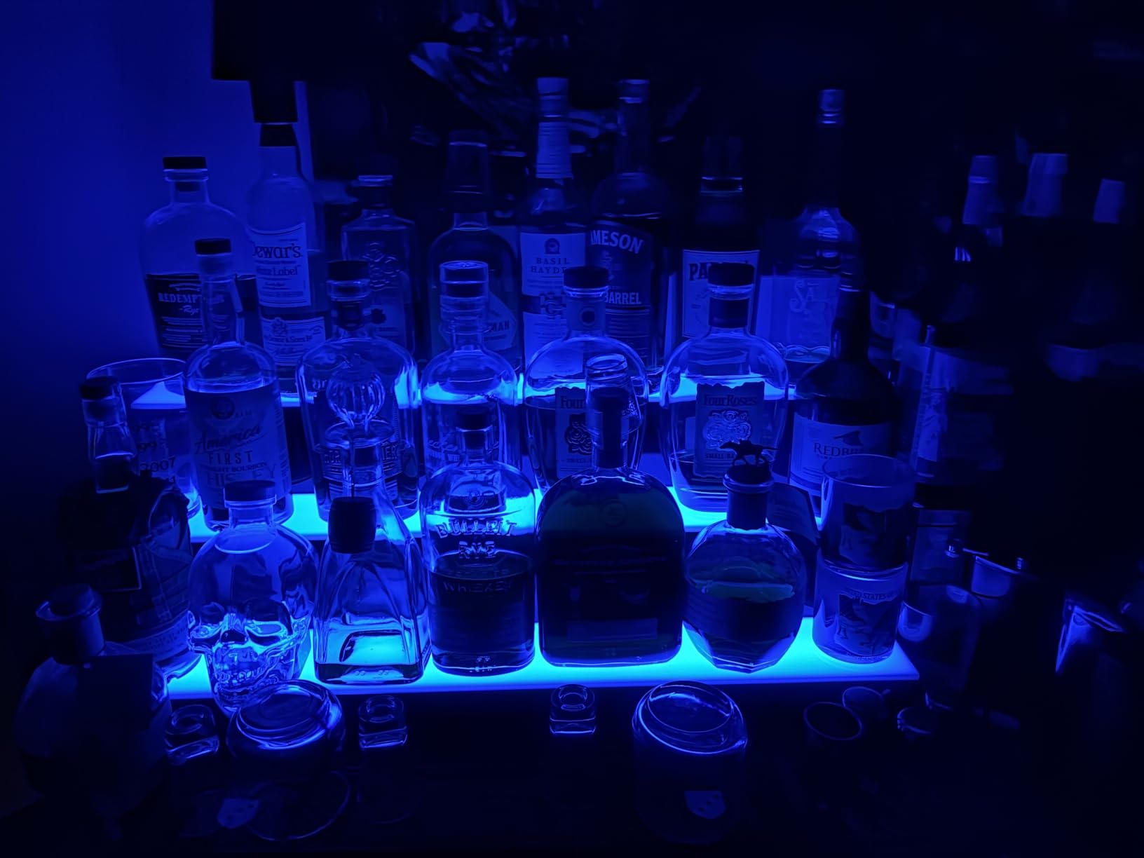 VEVOR LED Lighted Liquor Bottle Display, 3 Tiers 30 Inches, Supports USB, Illuminated Home Bar Shelf with RF Remote & App Control 7 Static Colors 1-4 H Timing, Acrylic Lighted Shelf for 24 Bottles customer photo 2