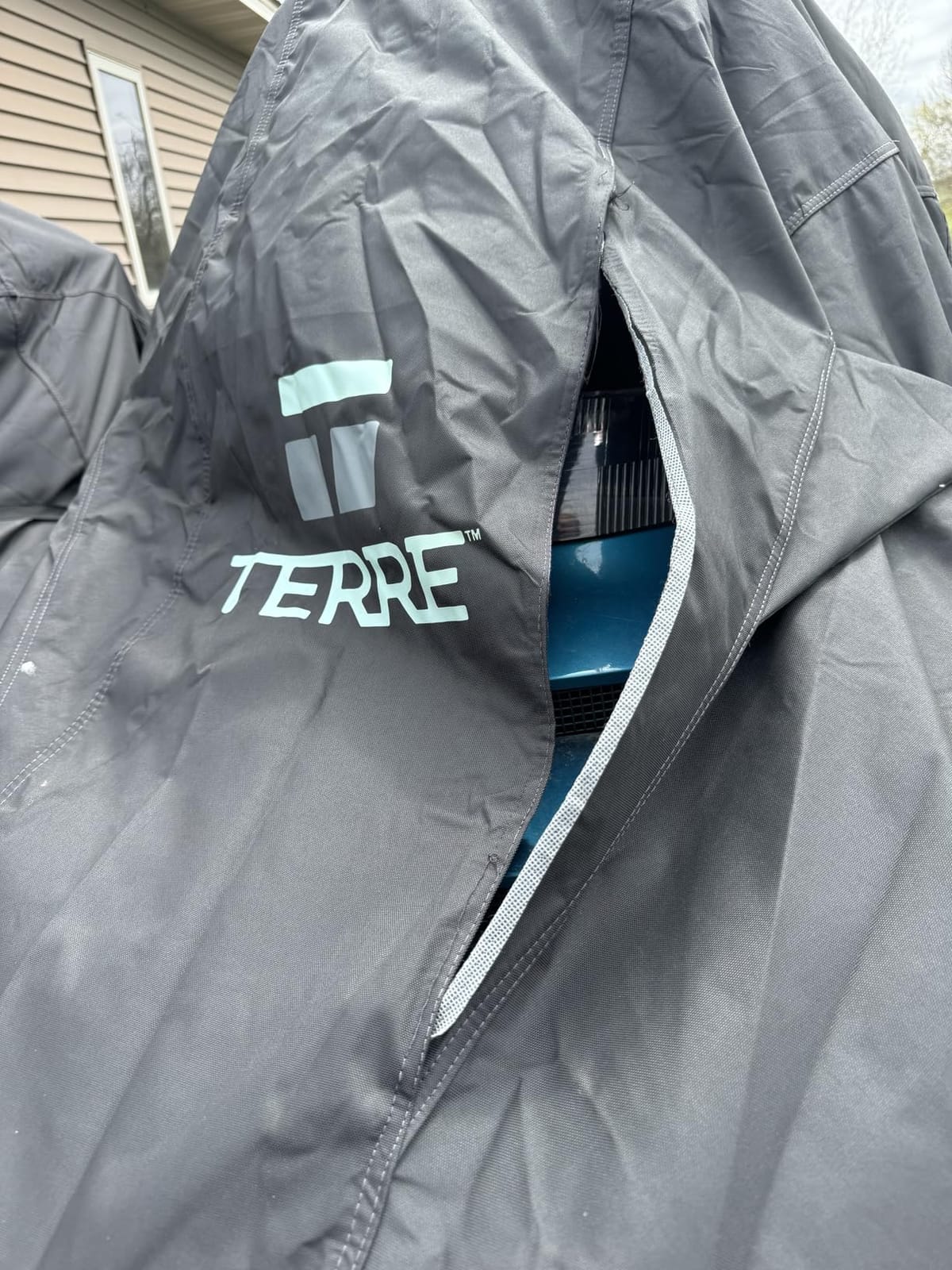 Terre Products Heavy Duty Snowmobile Cover Waterproof UV Resistant Windproof Elastic Hem Buckle Hook System for Trailering Medium to Large Polaris, Ski-Doo, Arctic Cat, Yamaha, Lynx customer photo 2