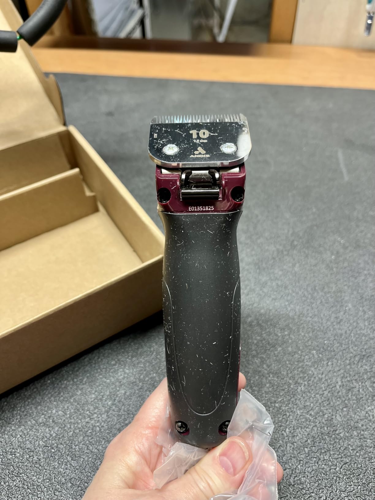 Andis 68530 Excel 5-Speed Detachable Blade Clipper Kit, Burgundy | 5-speed rotary motor with new blade drive technology, soft-grip anti-slip dog grooming clipper customer photo 1